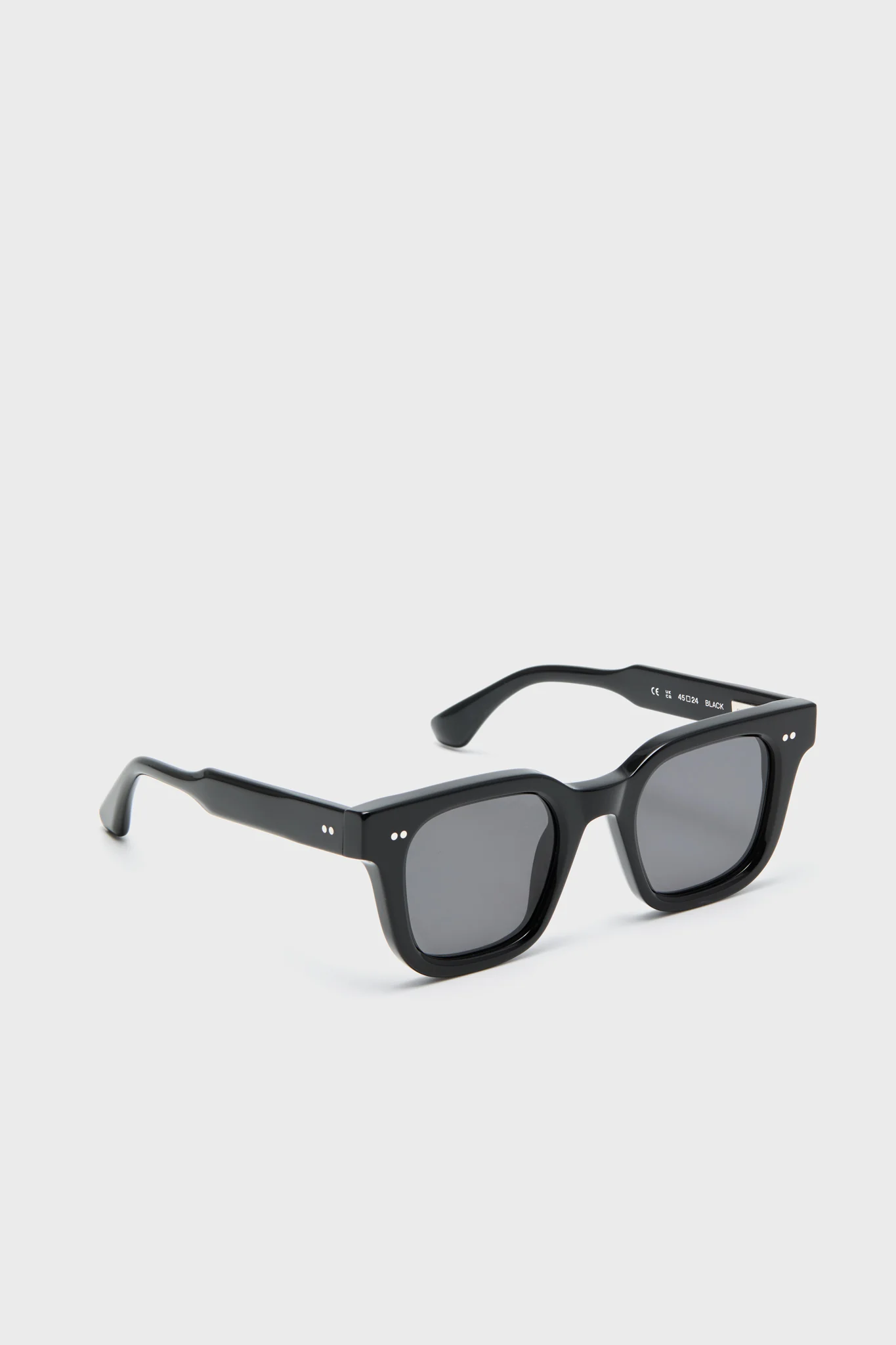 04 Black Sunglasses - Image 4