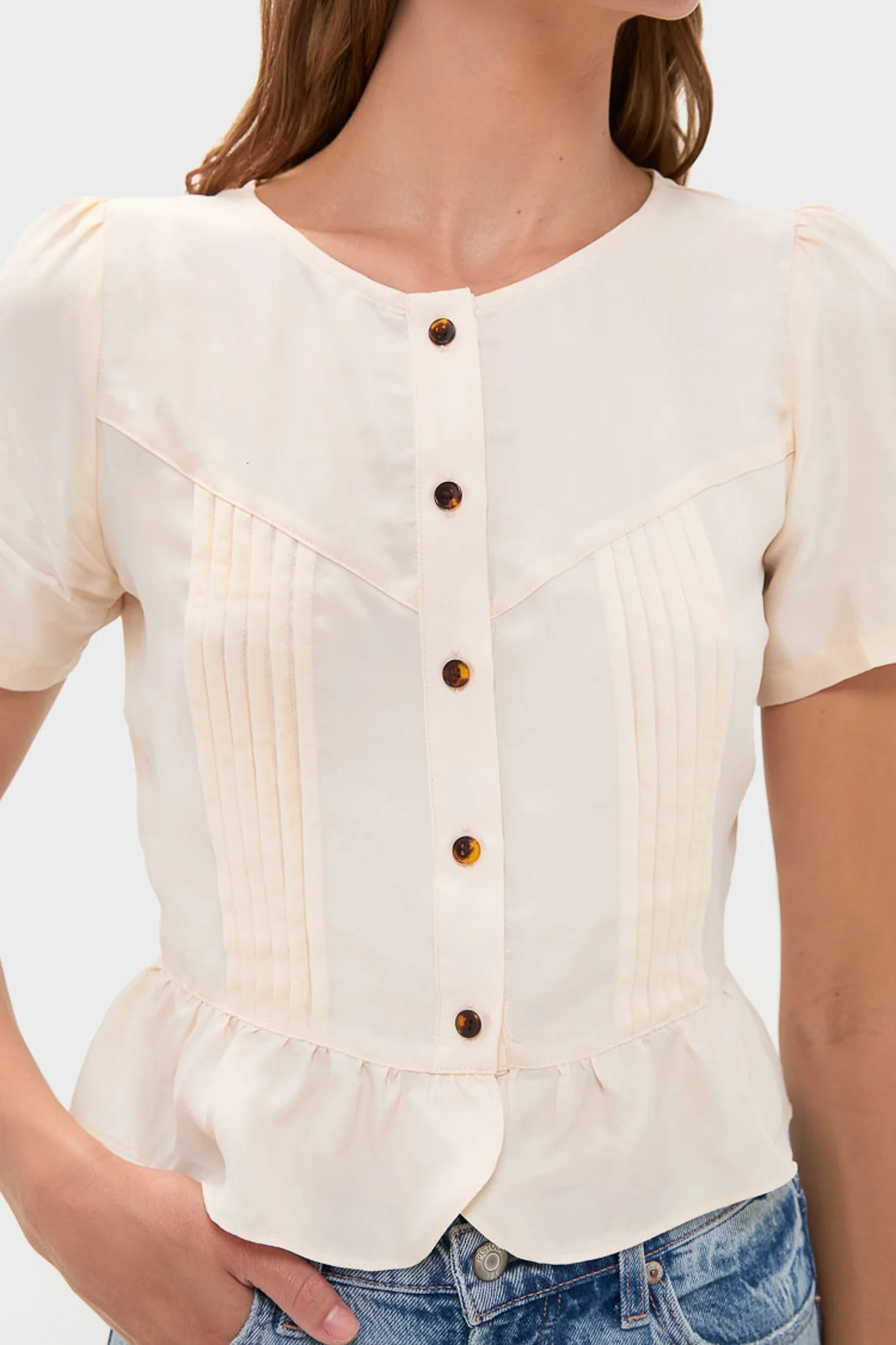 Arctic Wolf Short Sleeve Pintuck Top - Image 4