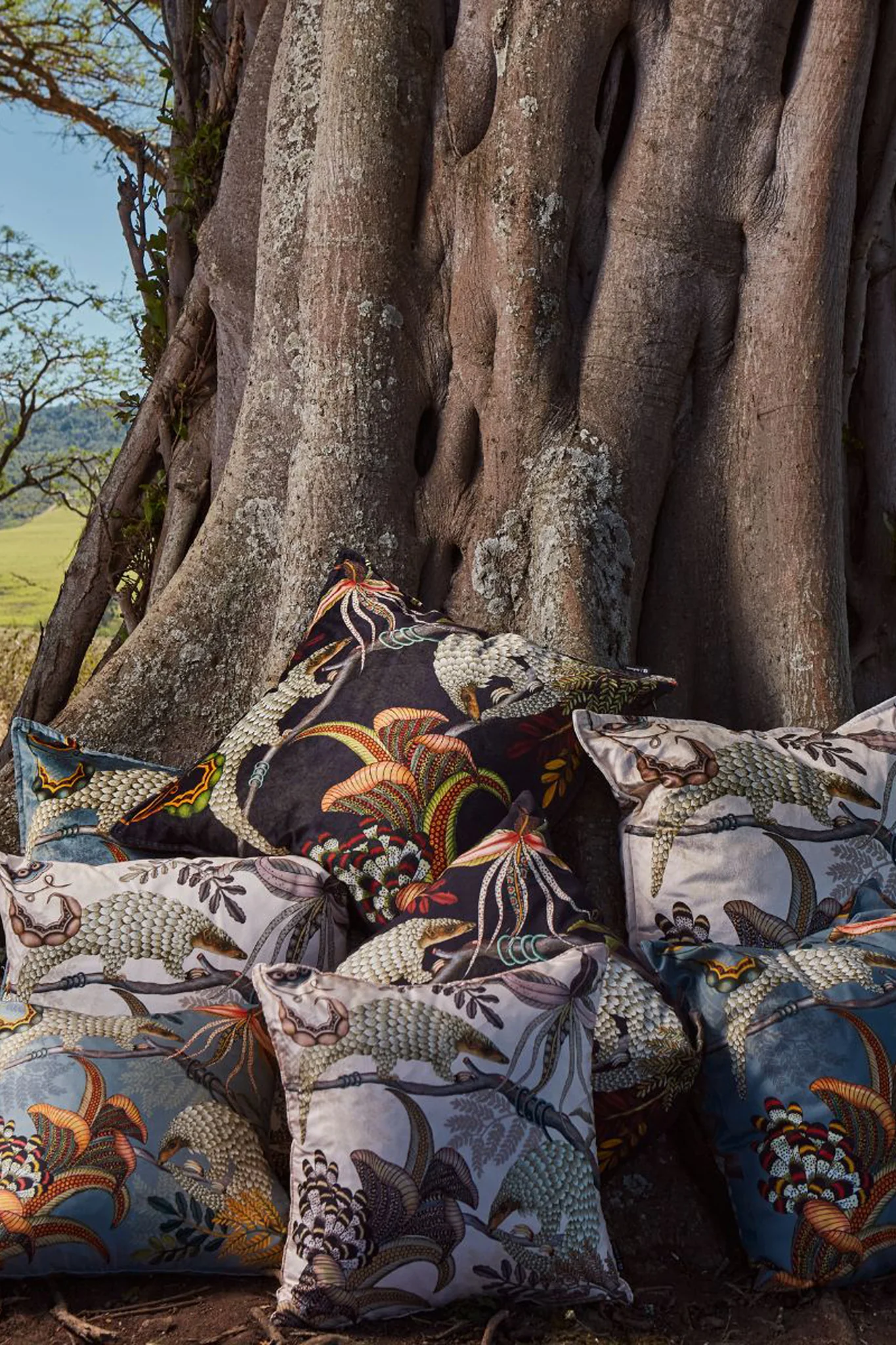 Ash Thanda Pangolin Cotton Pillow Cover - Image 5