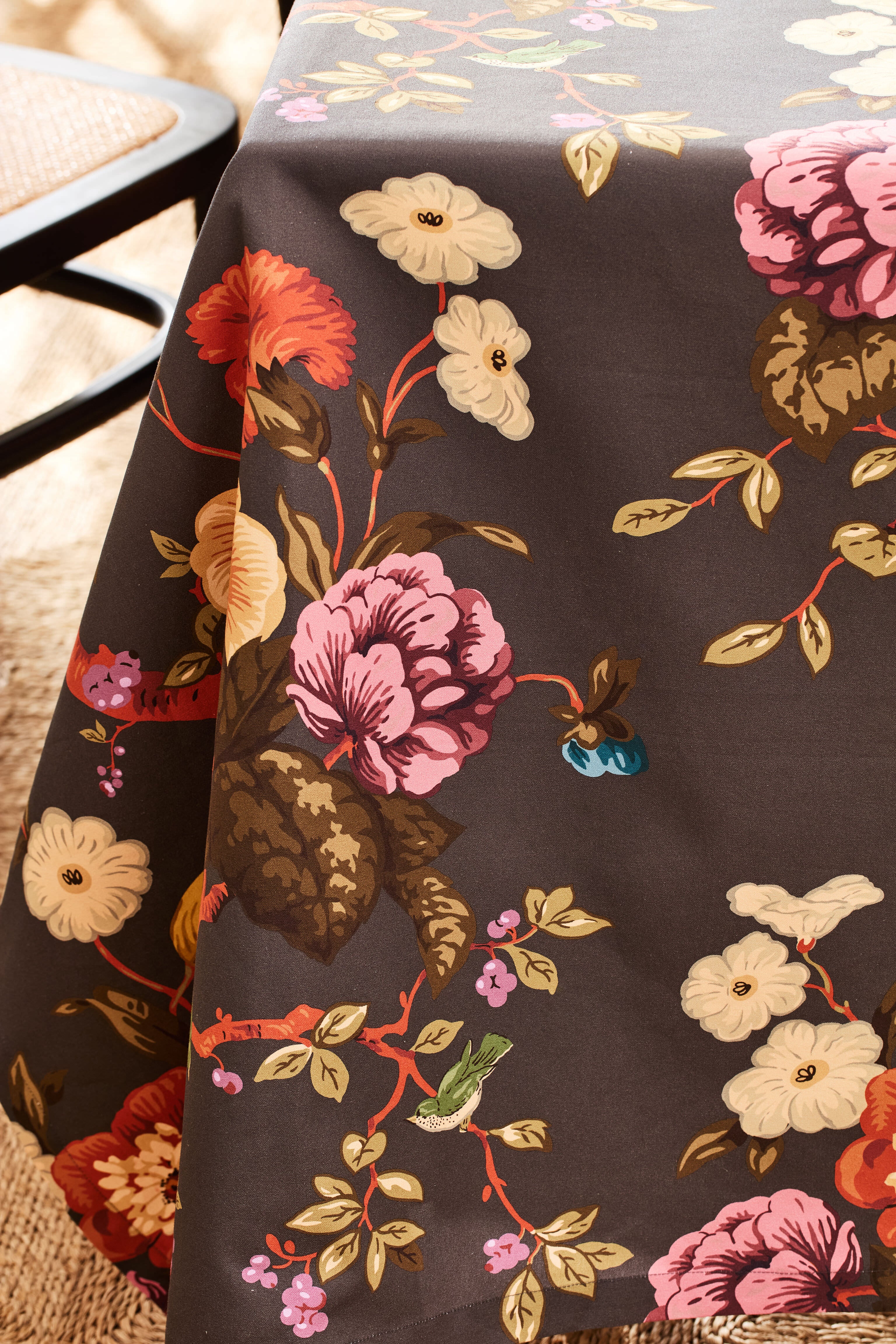 Baroque Floral Tablecloth - Image 2