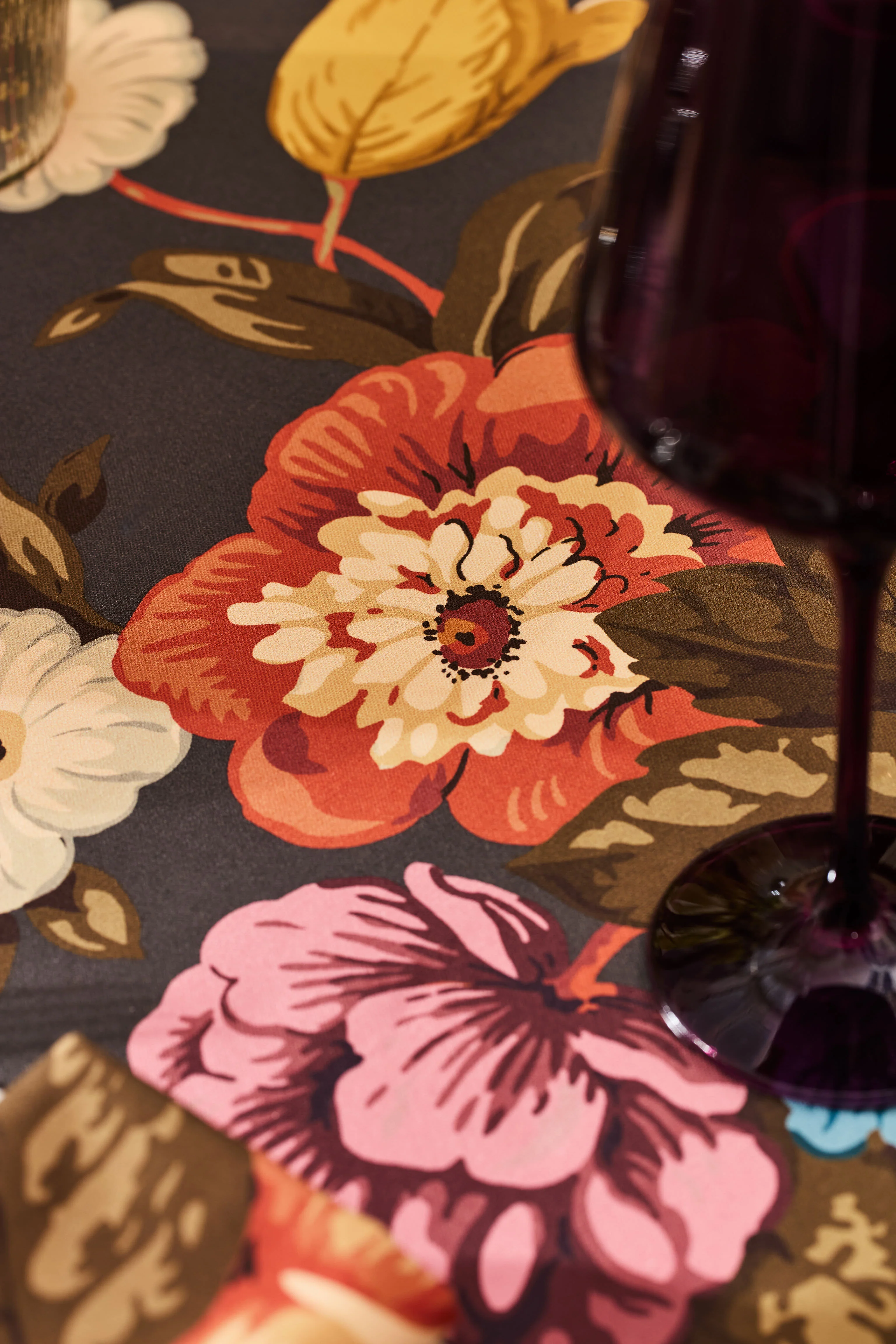 Baroque Floral Tablecloth - Image 5
