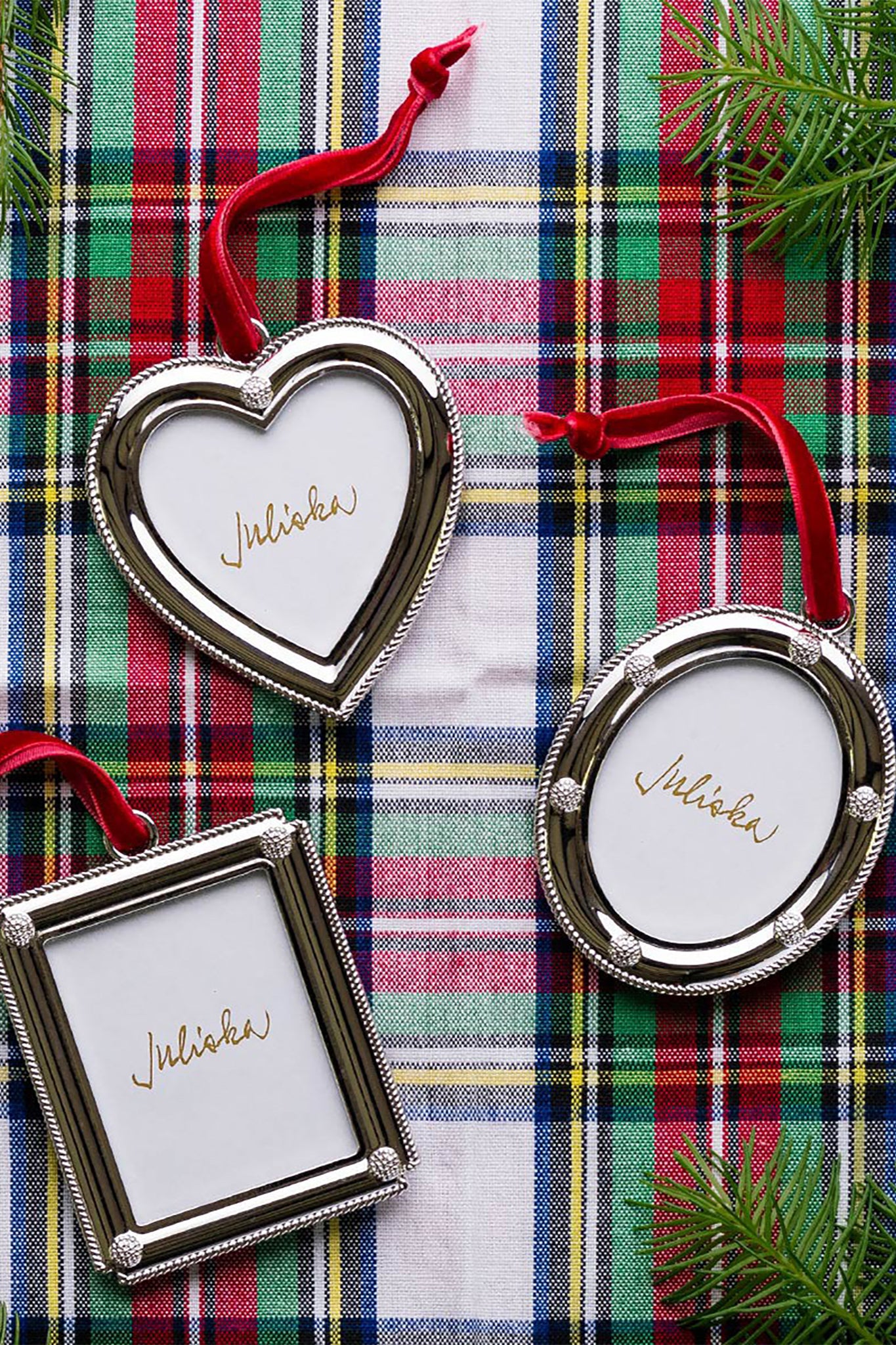 Berry and Thread Silver Metal Frame Ornaments (Set of 3) - Image 2