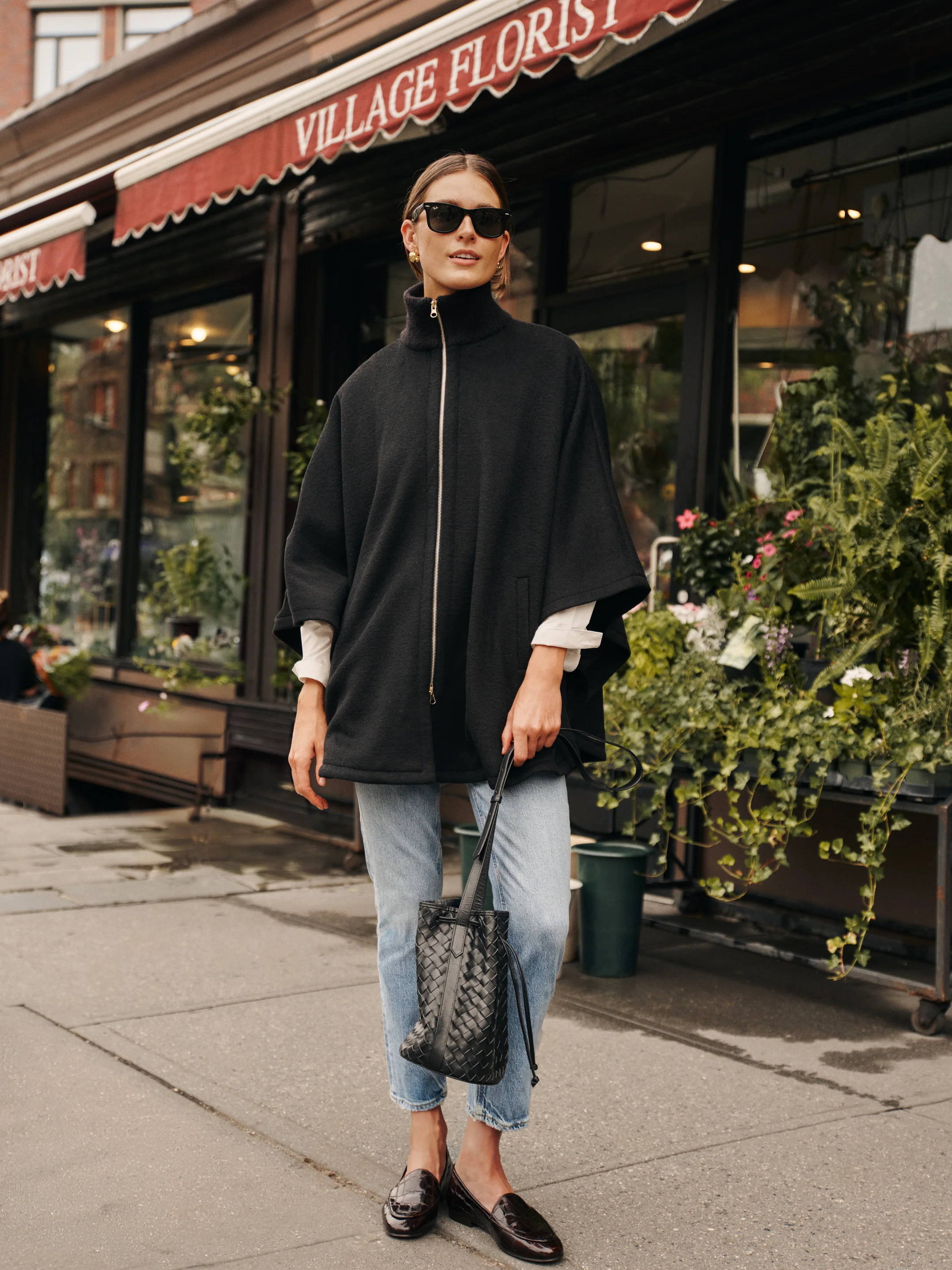 Black Adele Bucket Bag - Image 7