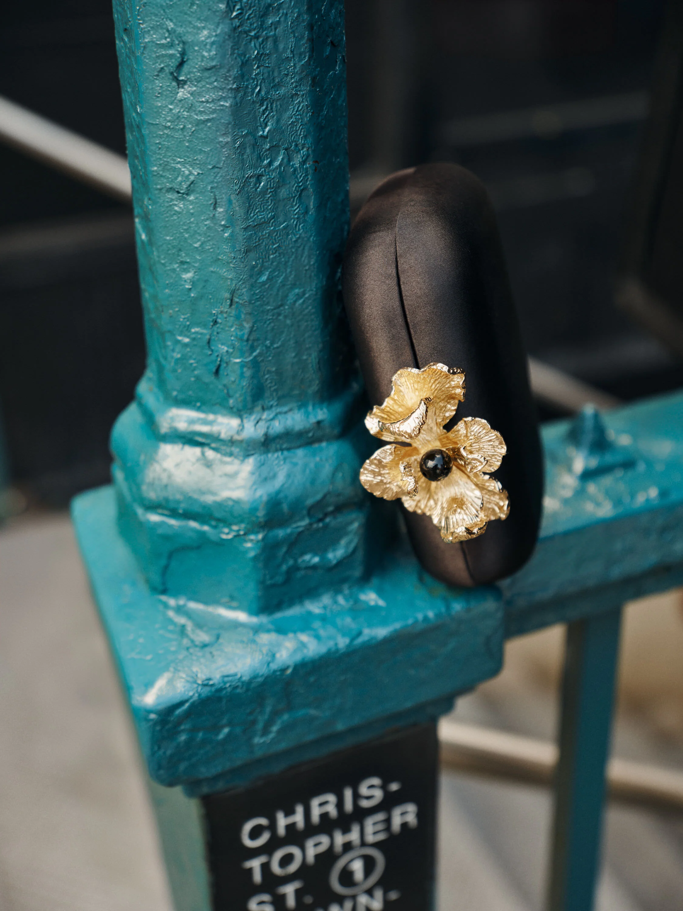 Black Adele Orchid Lock Clutch - Image 8