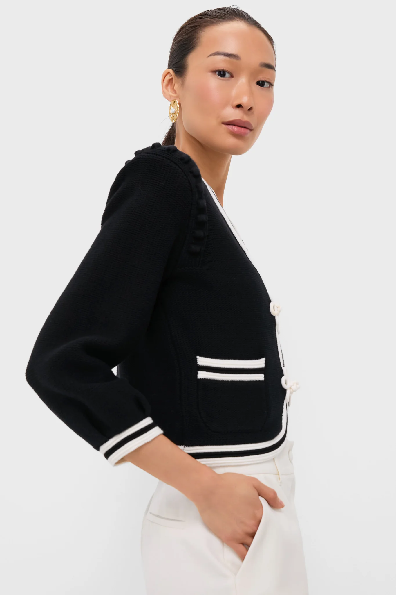 Black and Ivory Kaito Contrast Trim Crop Cardi - Image 3
