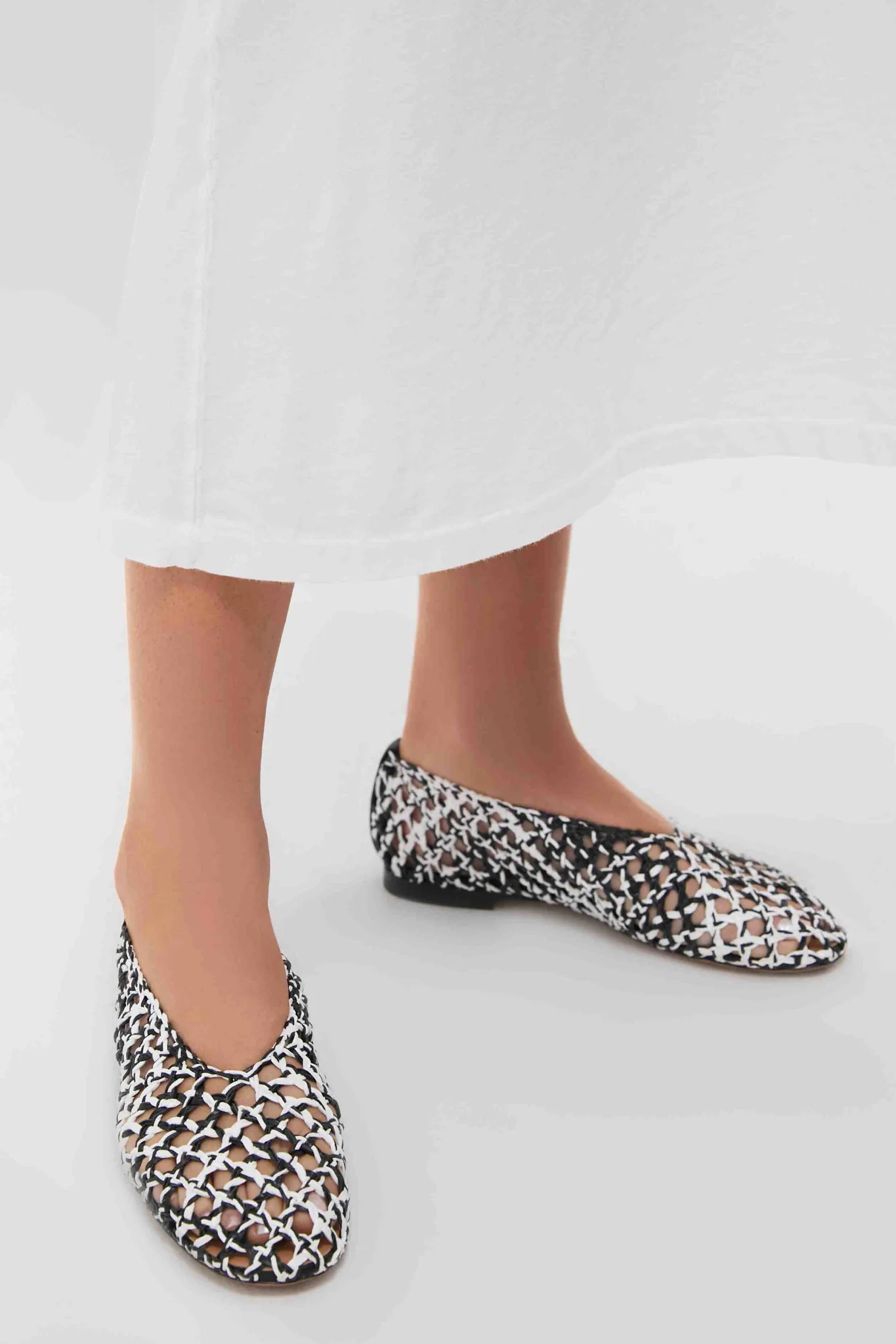 Black and White Woven Ballerina - Image 2