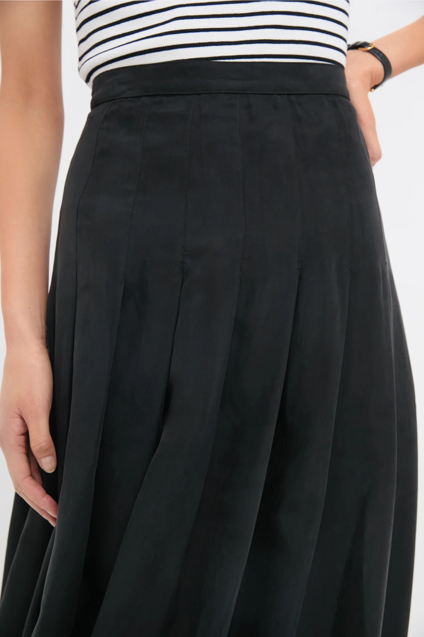 Black Atelier Pleated Maxi Skirt - Image 4