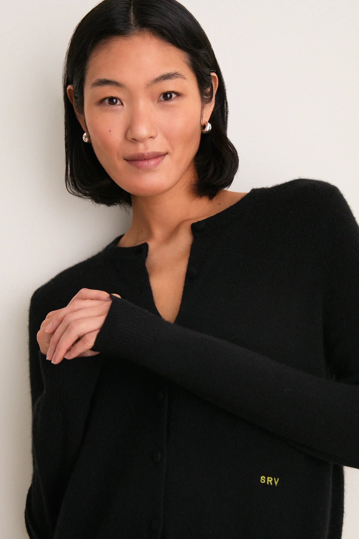 Black Cashmere Riley Cardigan - Image 5
