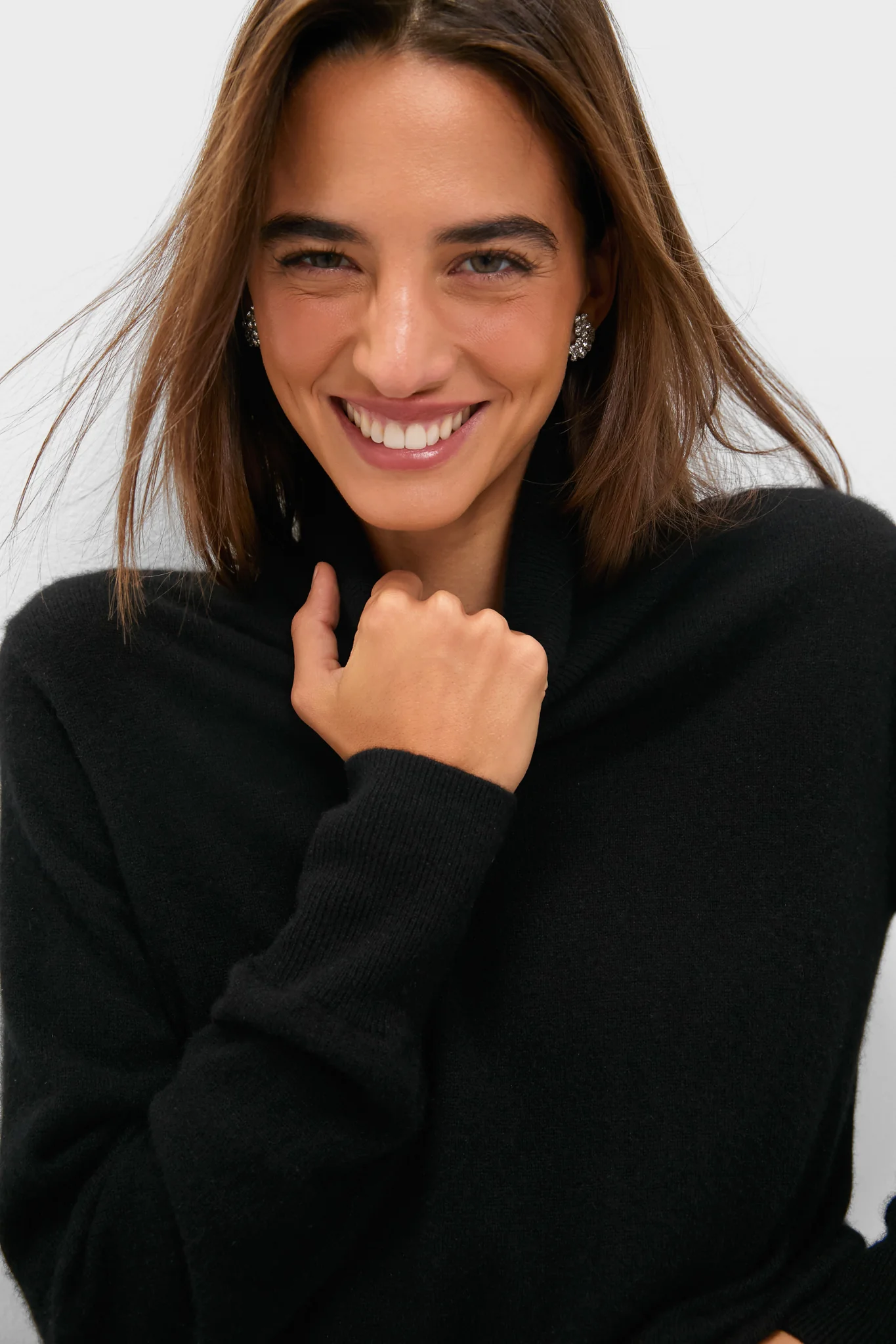 Black Cashmere Turtleneck Sweater - Image 5