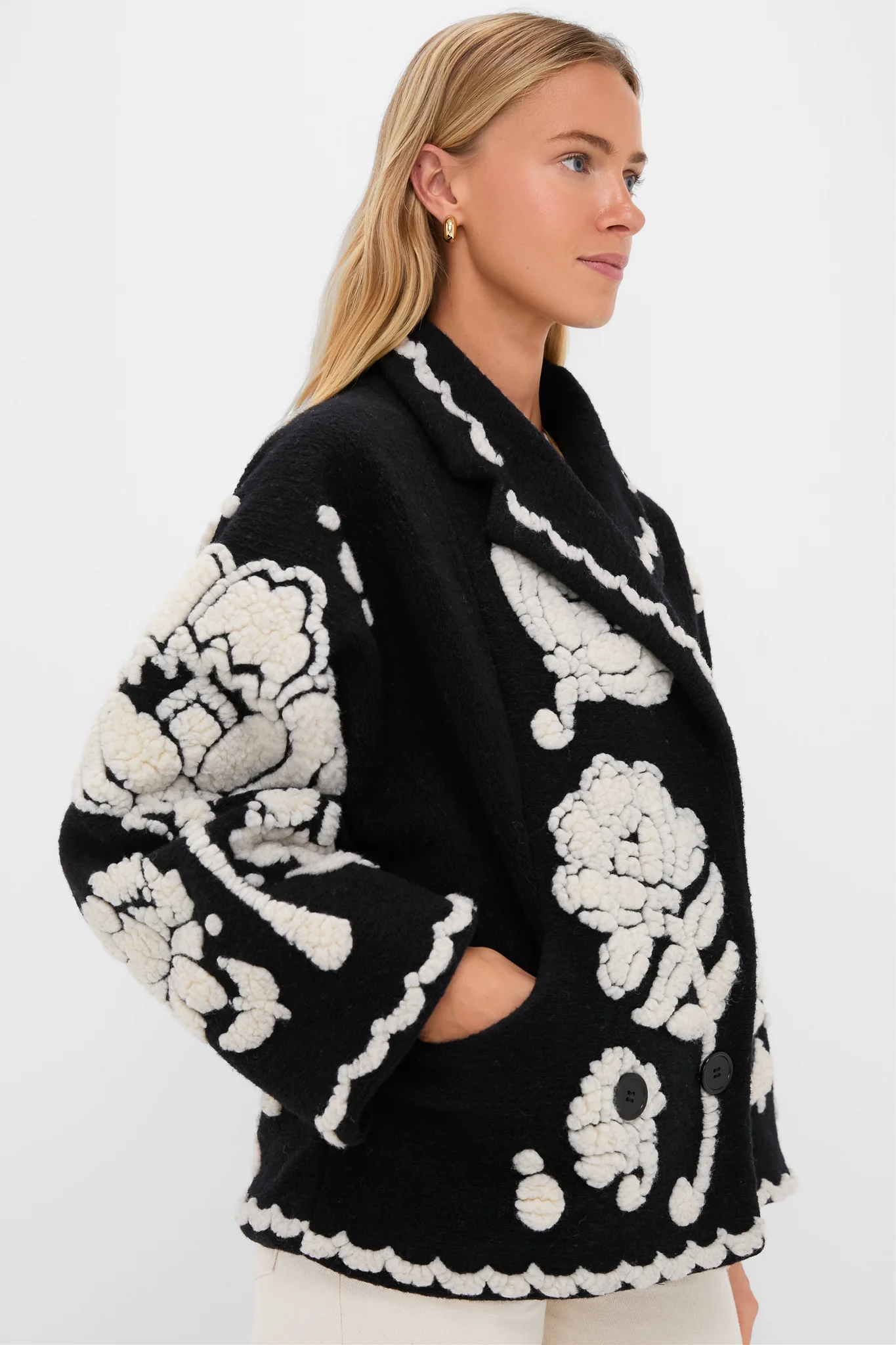 Black Cream Floral Arabesque Fleece Coat - Image 3