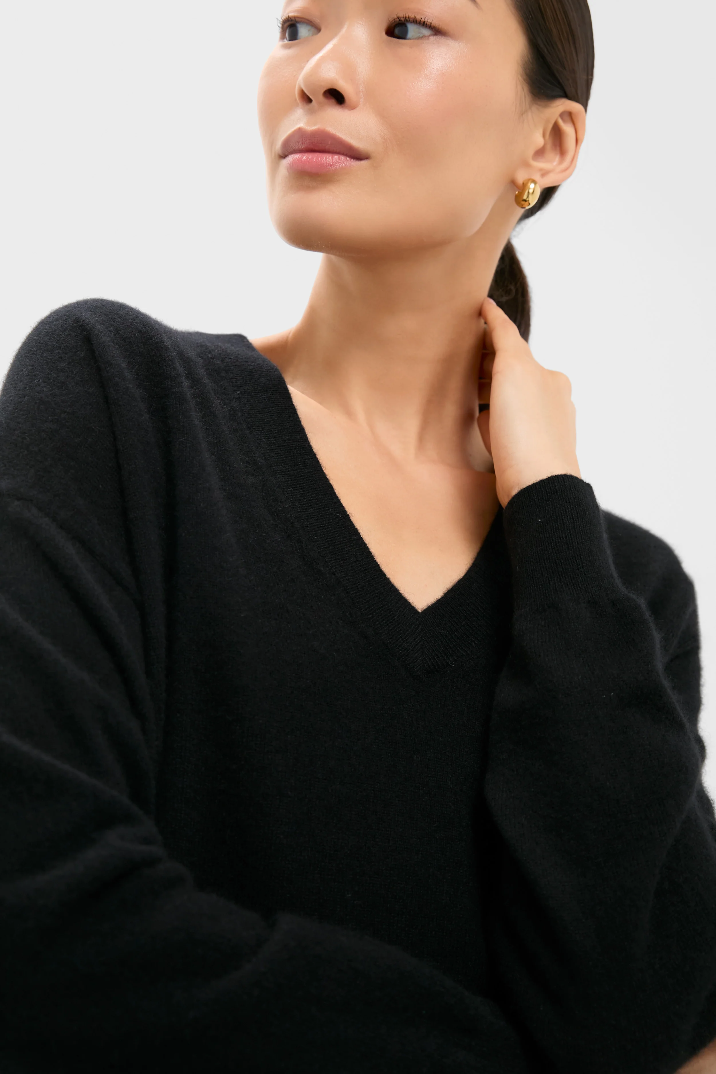Black Emma Cashmere Boyfriend V-Neck Sweater - Image 5