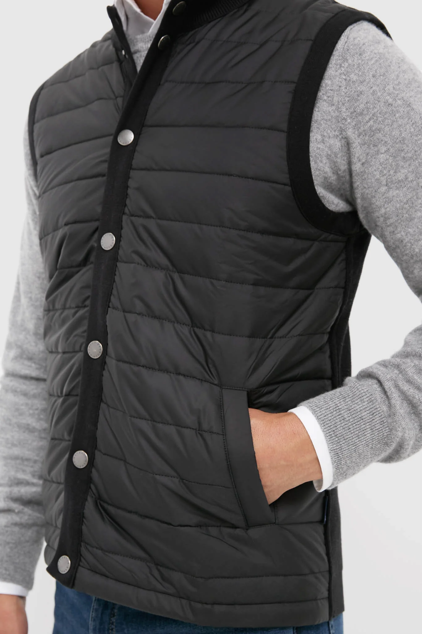 Black Essential Gilet - Image 5