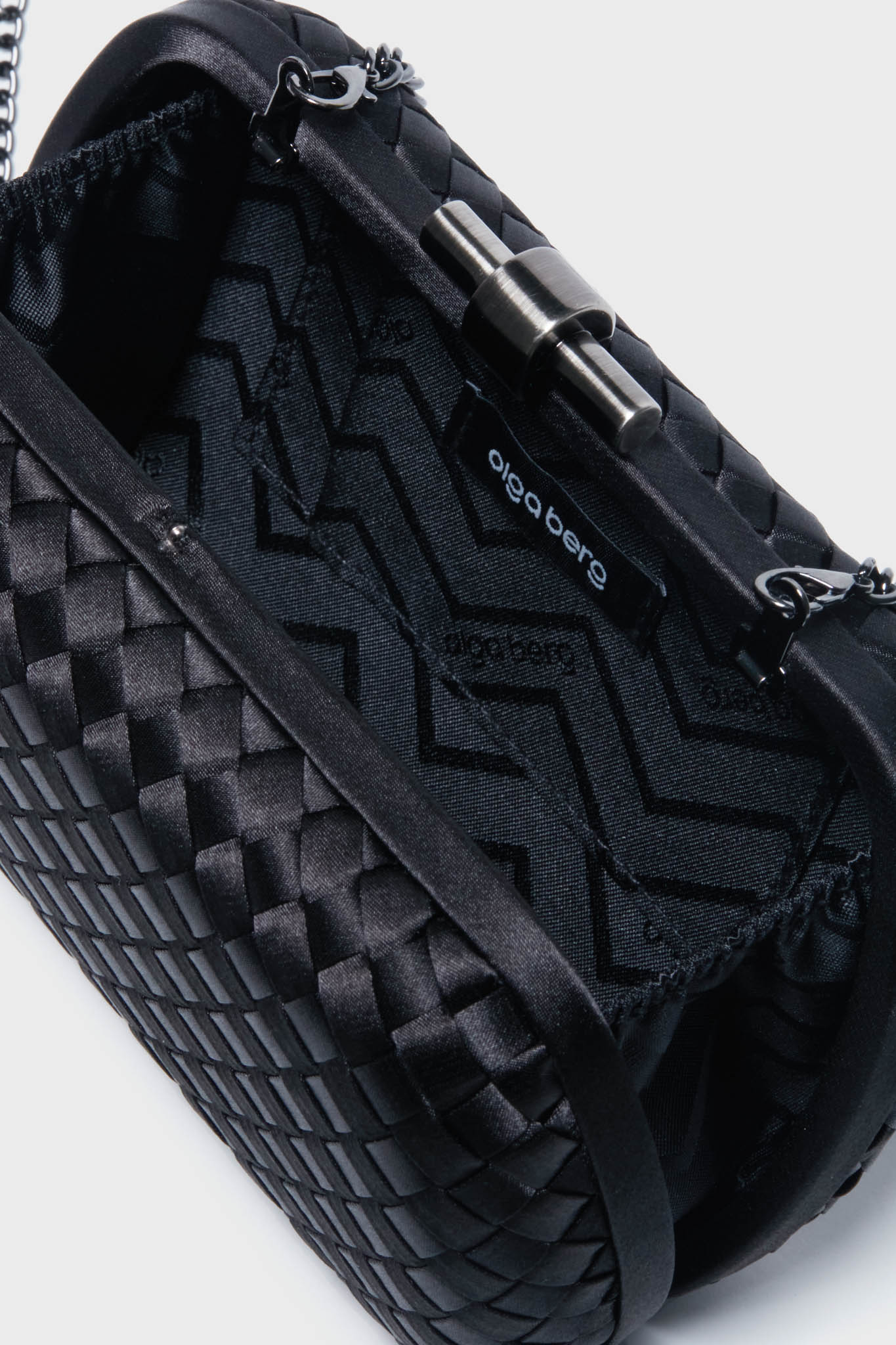 Black Evelyn Woven Clutch - Image 6