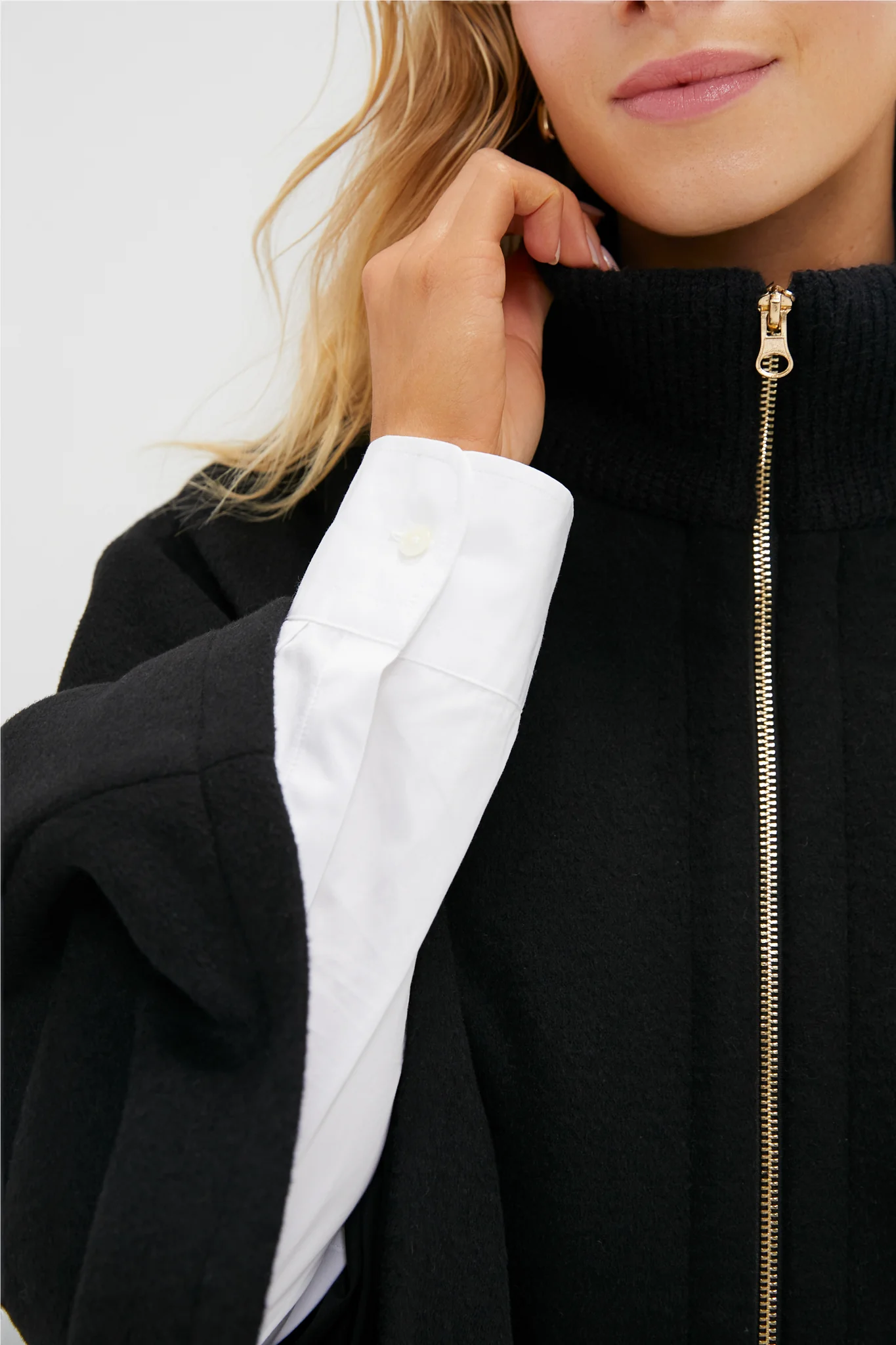 Black Full Zip Huntington Poncho - Image 5