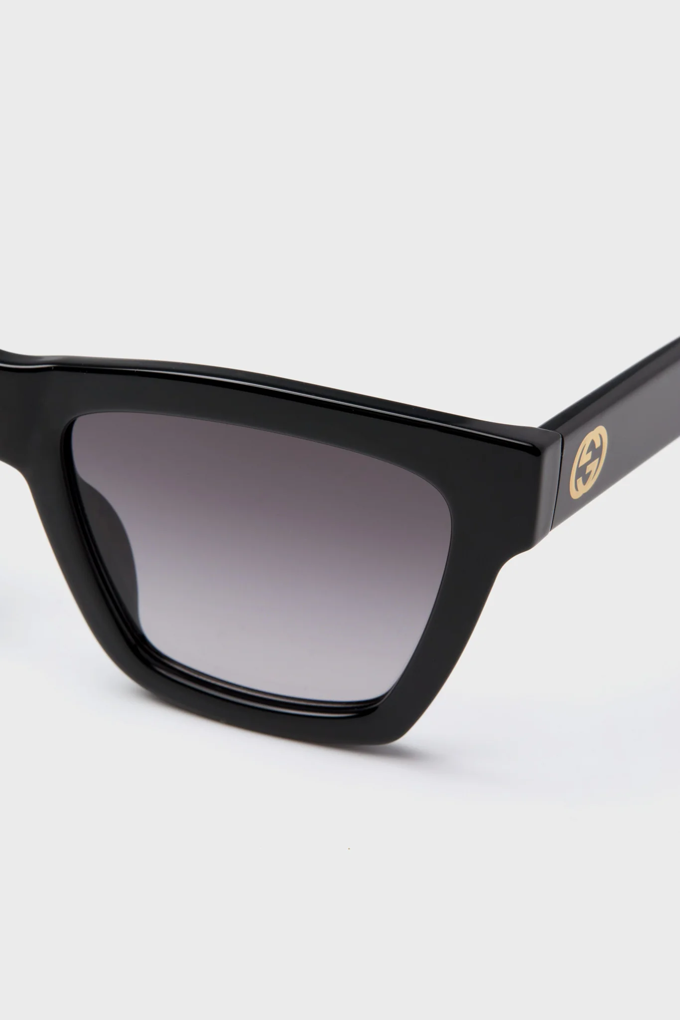 Black Gradient Lens Square Frame Sunglasses - Image 4