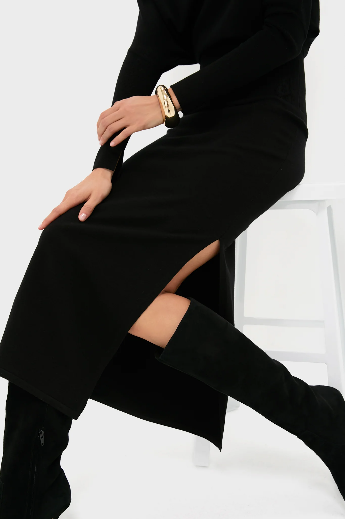 Black Janese Off Shoulder Midi Dress - Image 5