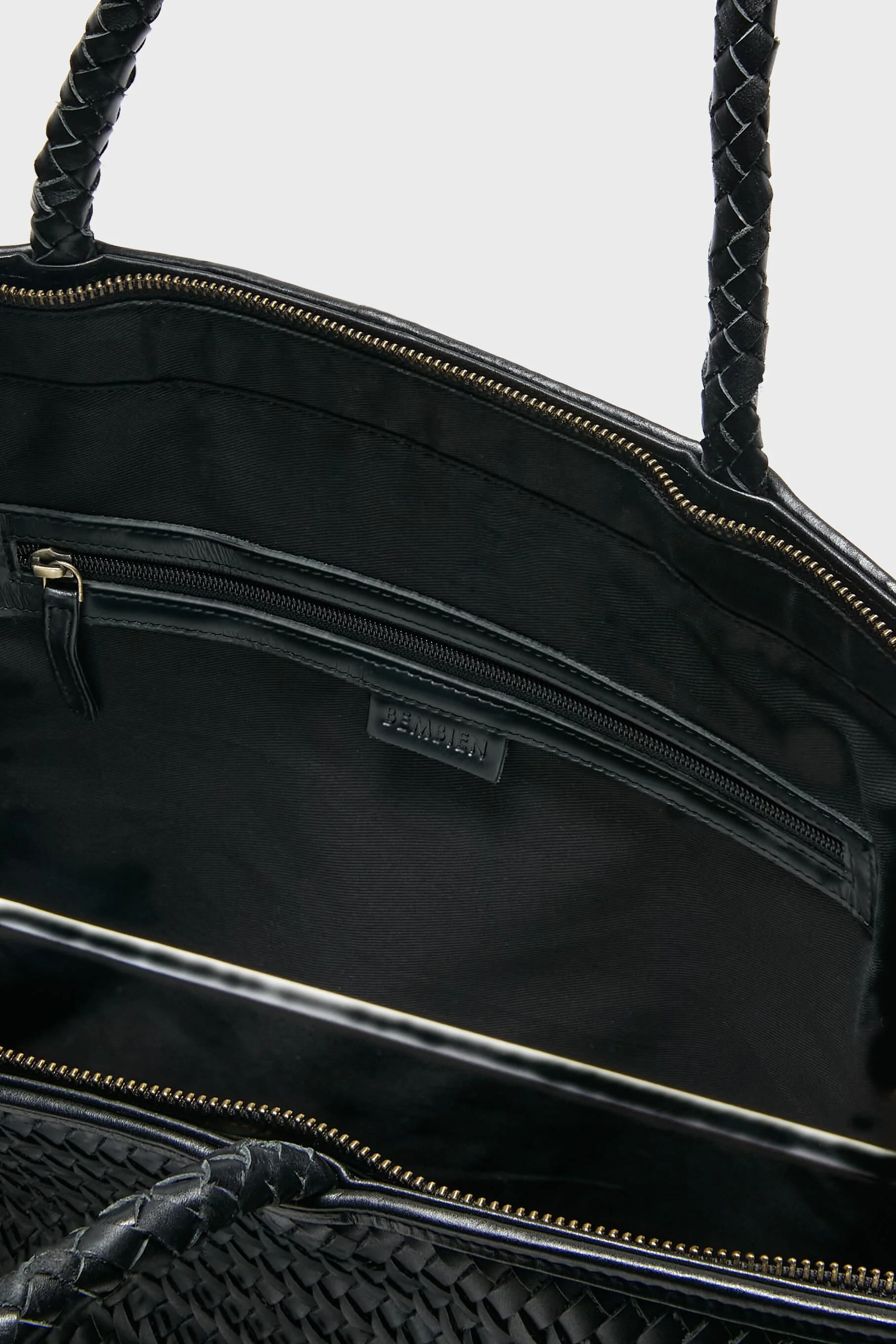 Black Le Traveler - Image 5