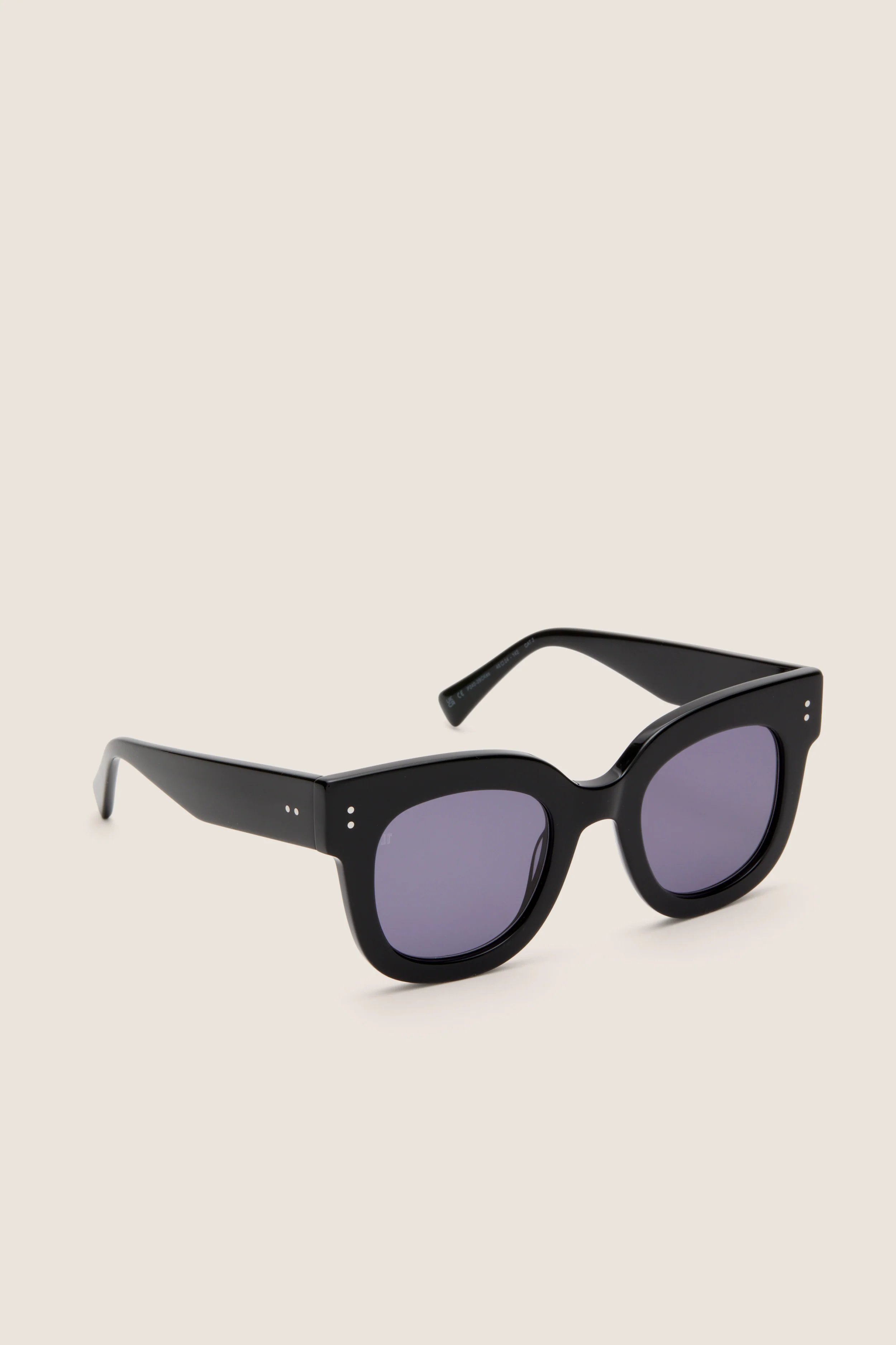 Black Maya Sunglasses - Image 4