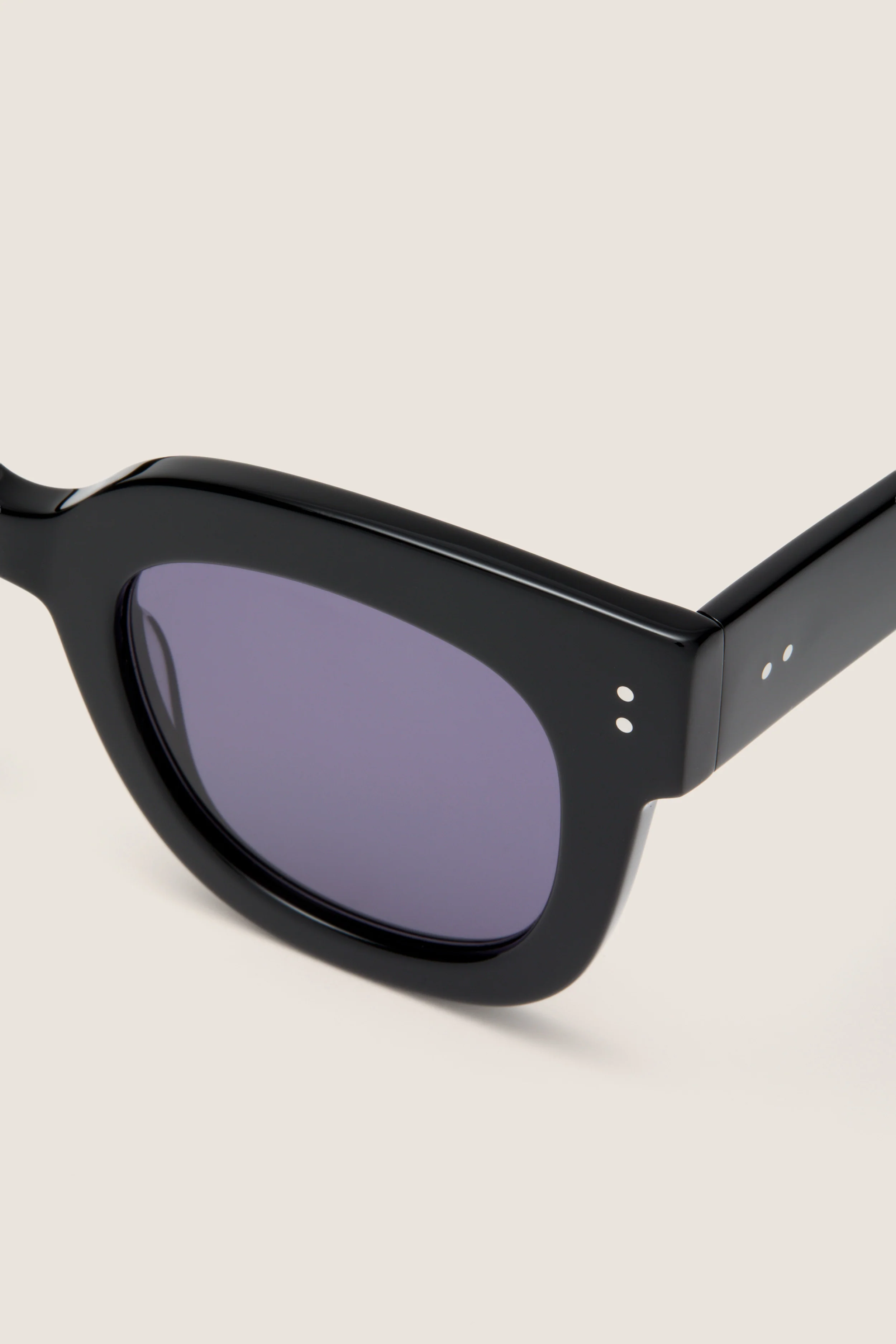Black Maya Sunglasses - Image 5