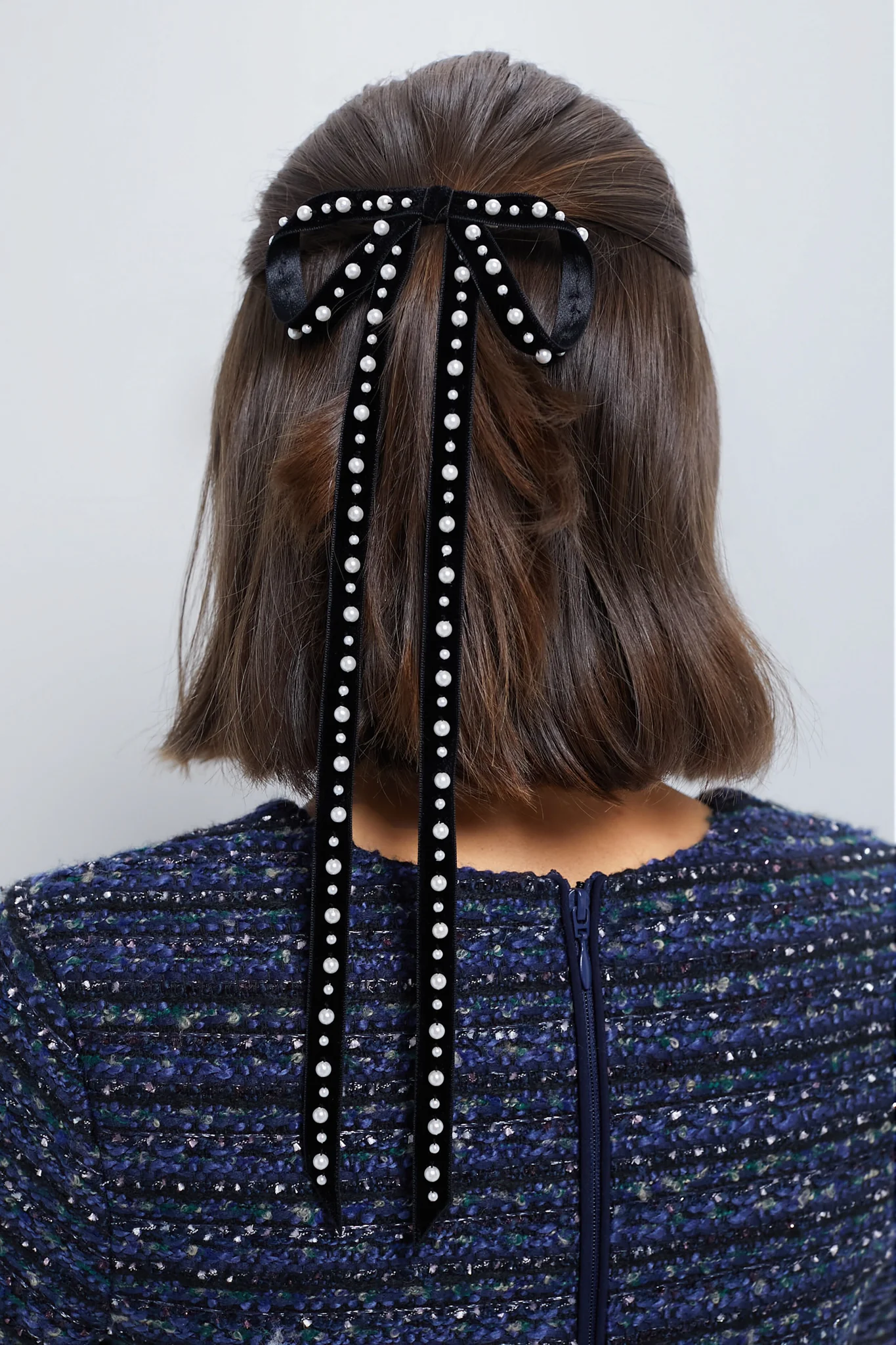 Black Pearl Annalee Bow Barrette - Image 3