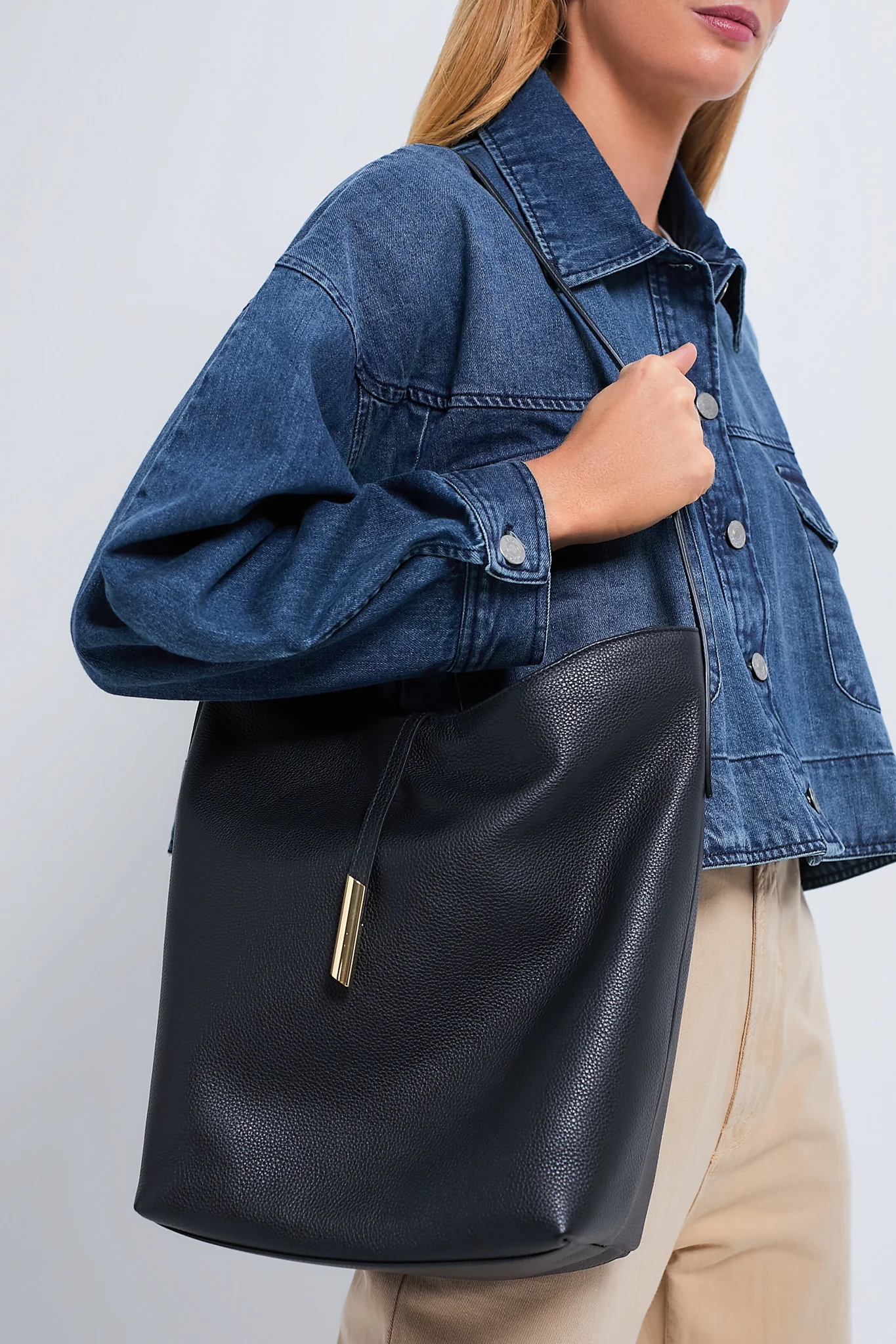 Black Penne Bucket Bag - Image 2