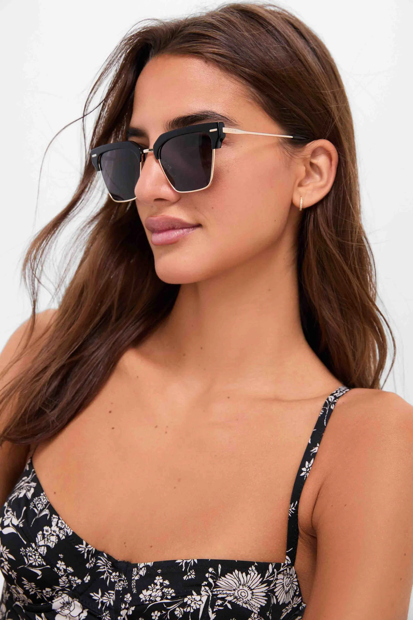 Black Polarized Capri Sunglasses - Image 2