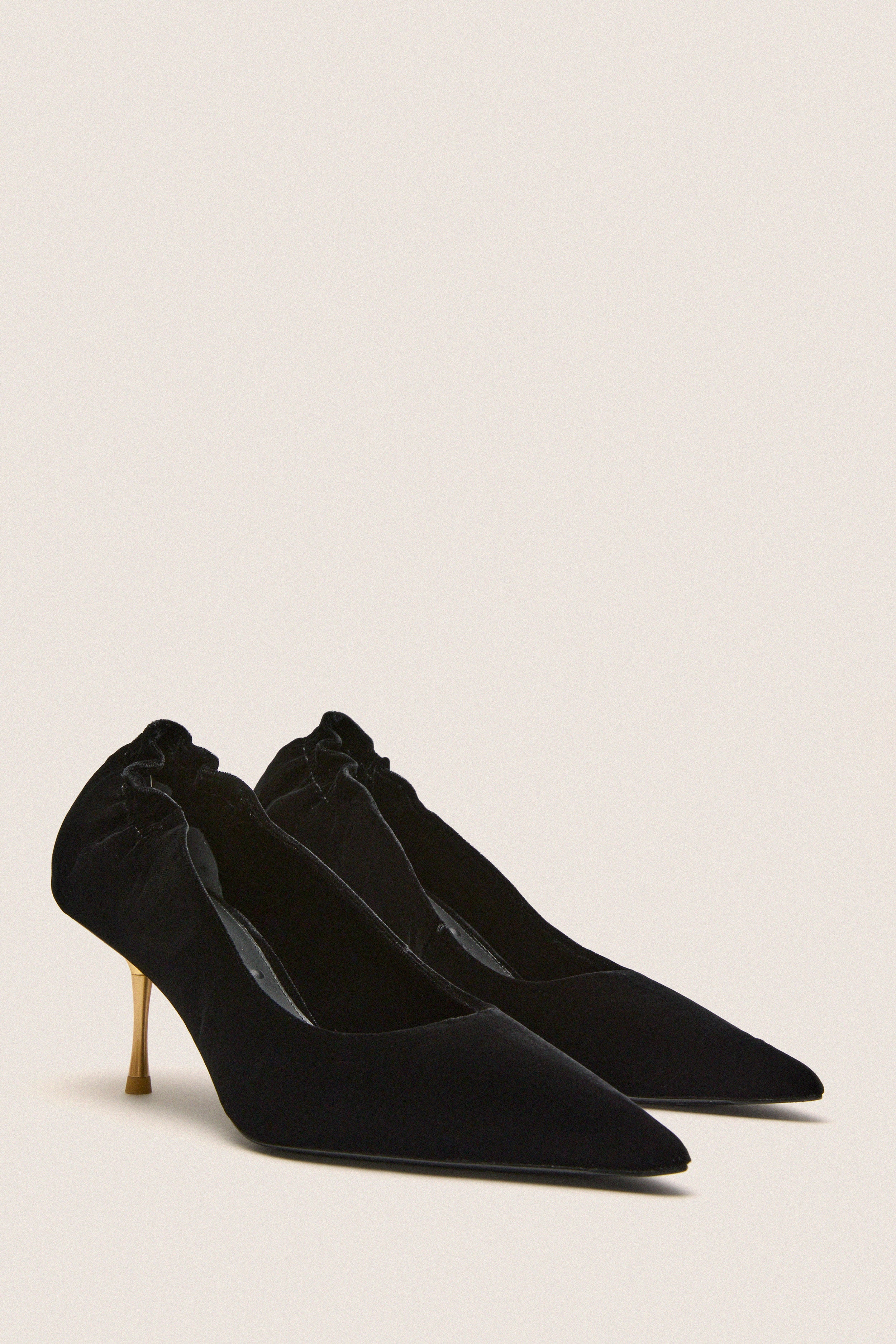 Black Valentina Pump - Image 4