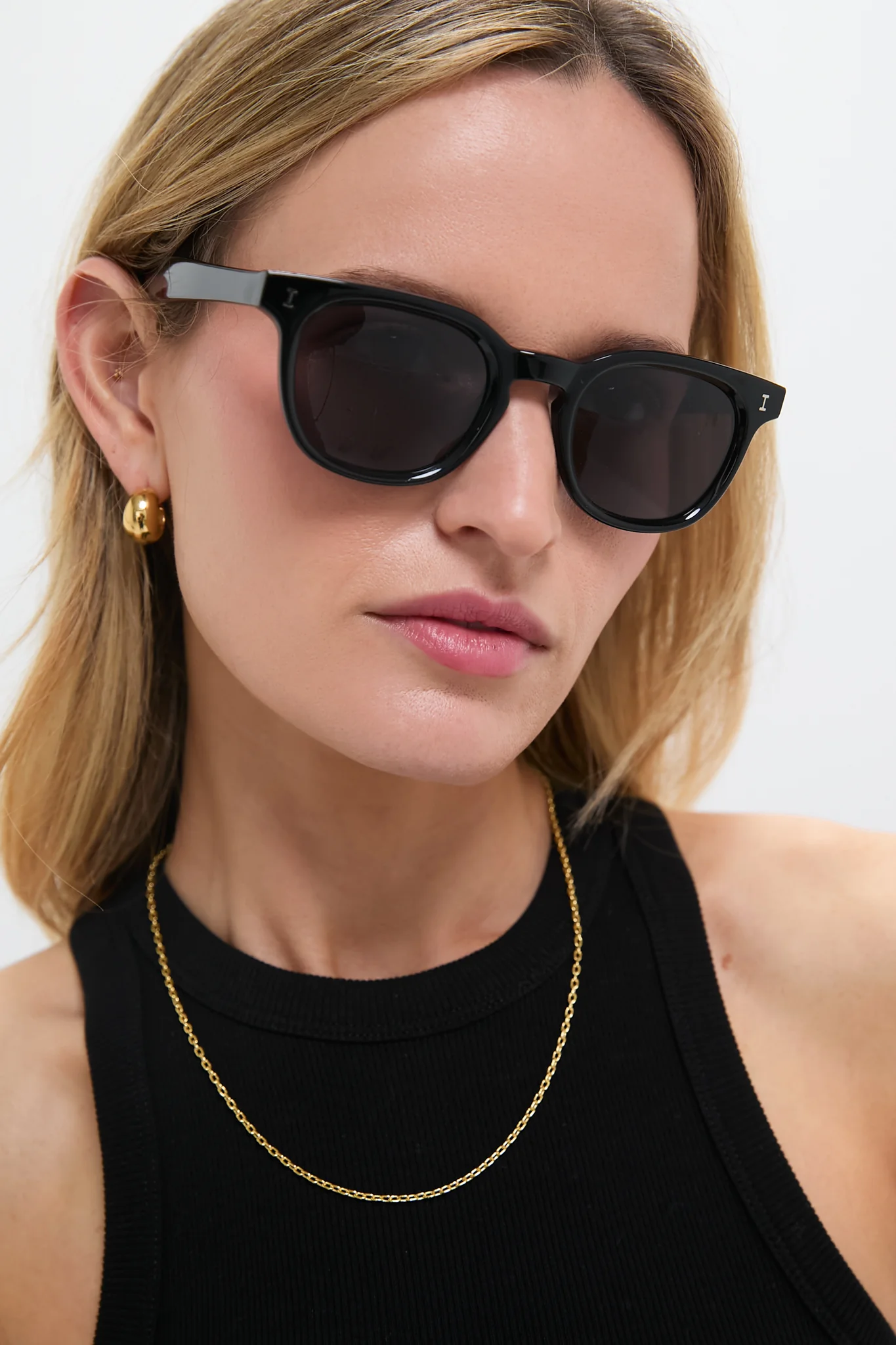 Black Veneto Sunglasses - Image 2