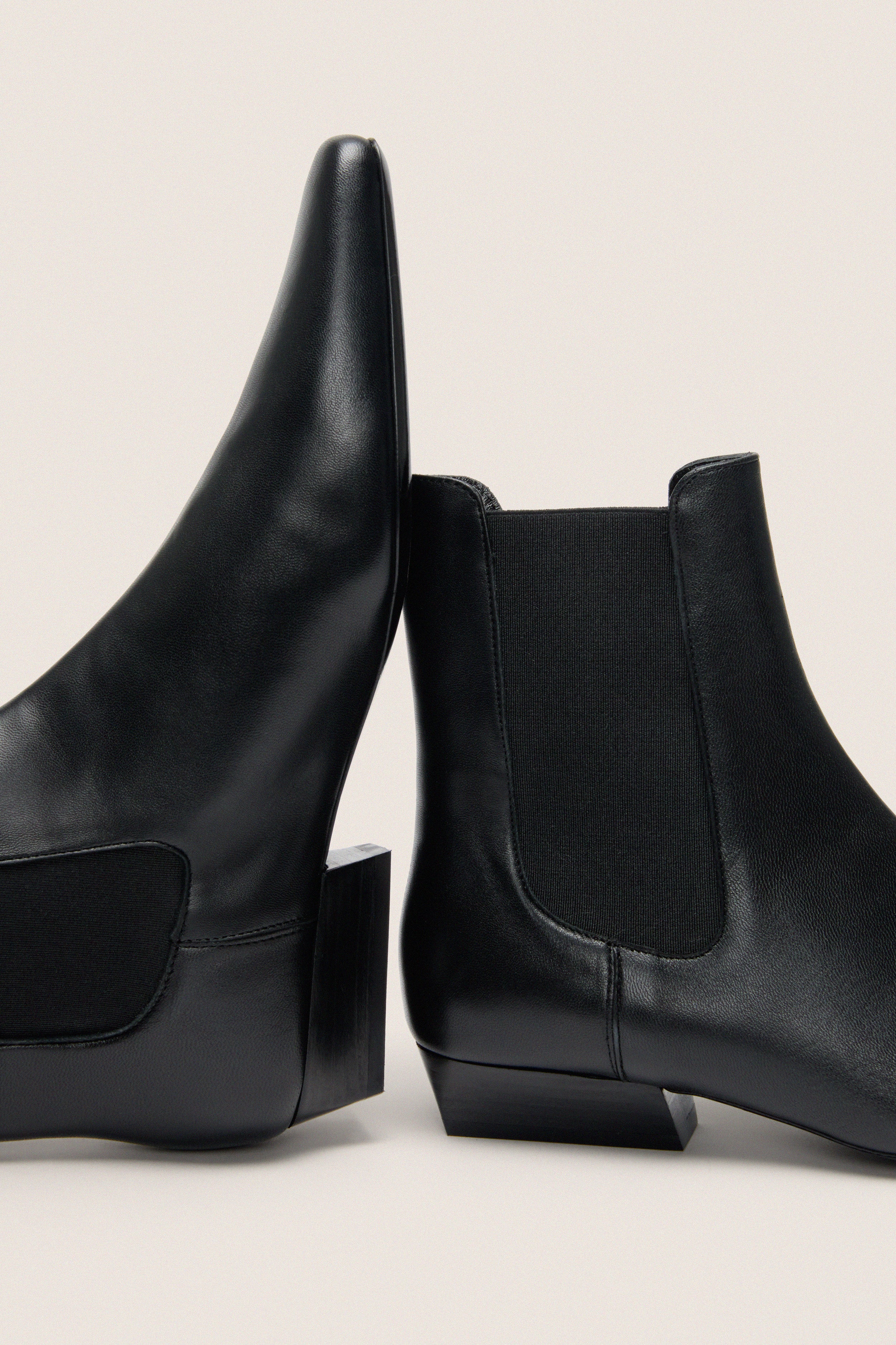 Black Wally Chelsea Boot - Image 5