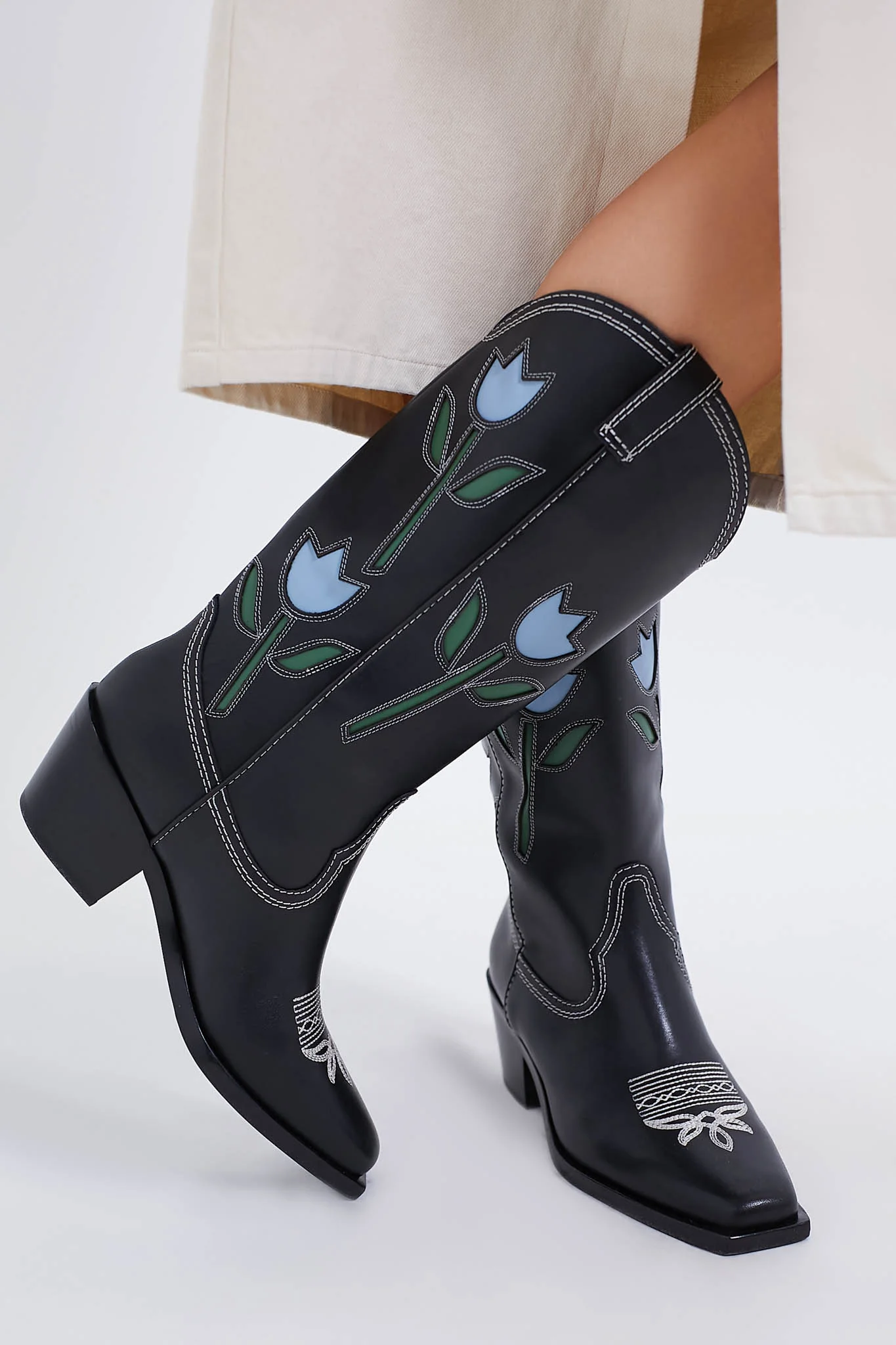 Black with Tulips Wilder Boots - Image 3