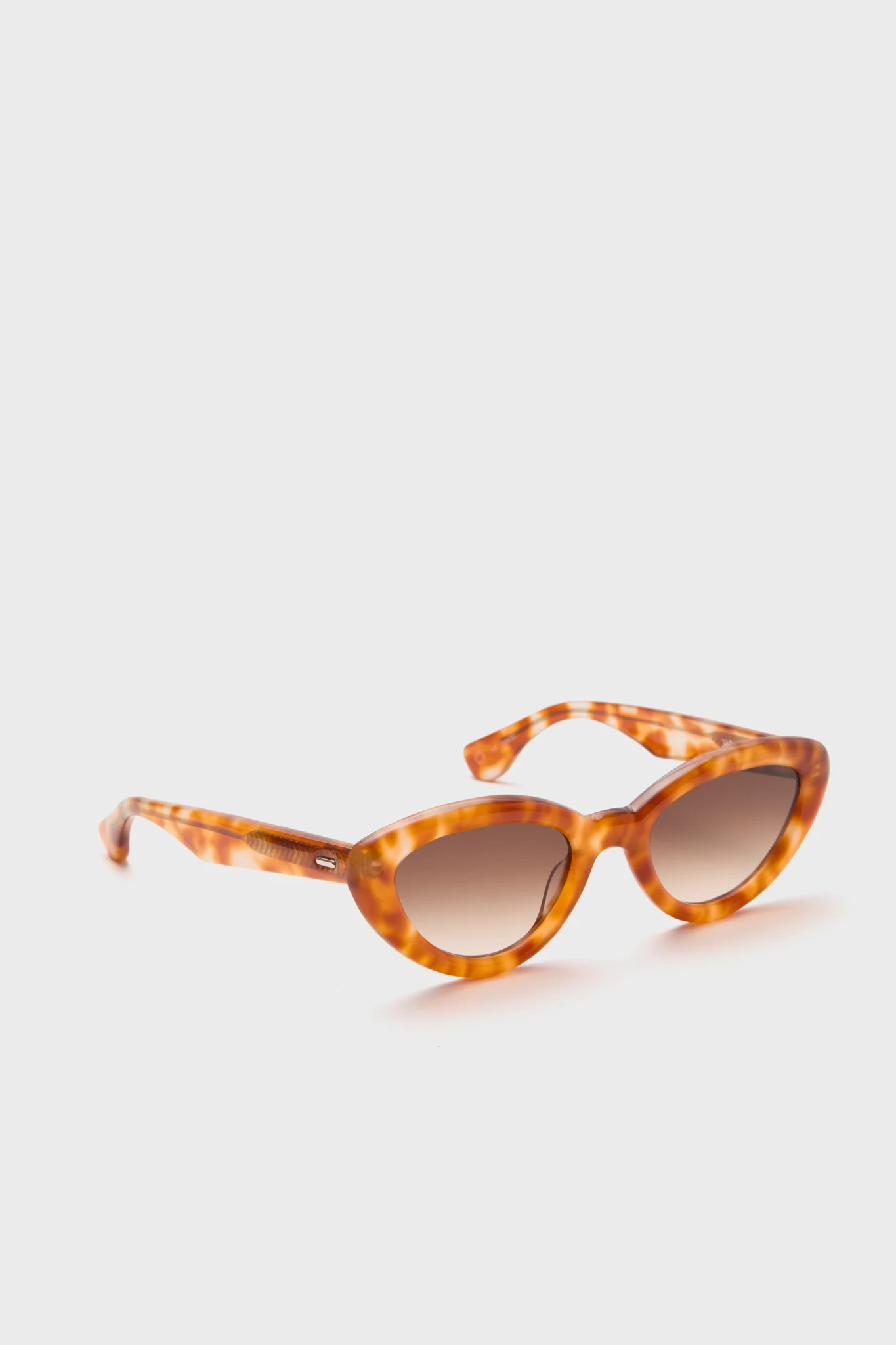 Blonde Amaro Sasha Sunglasses - Image 4