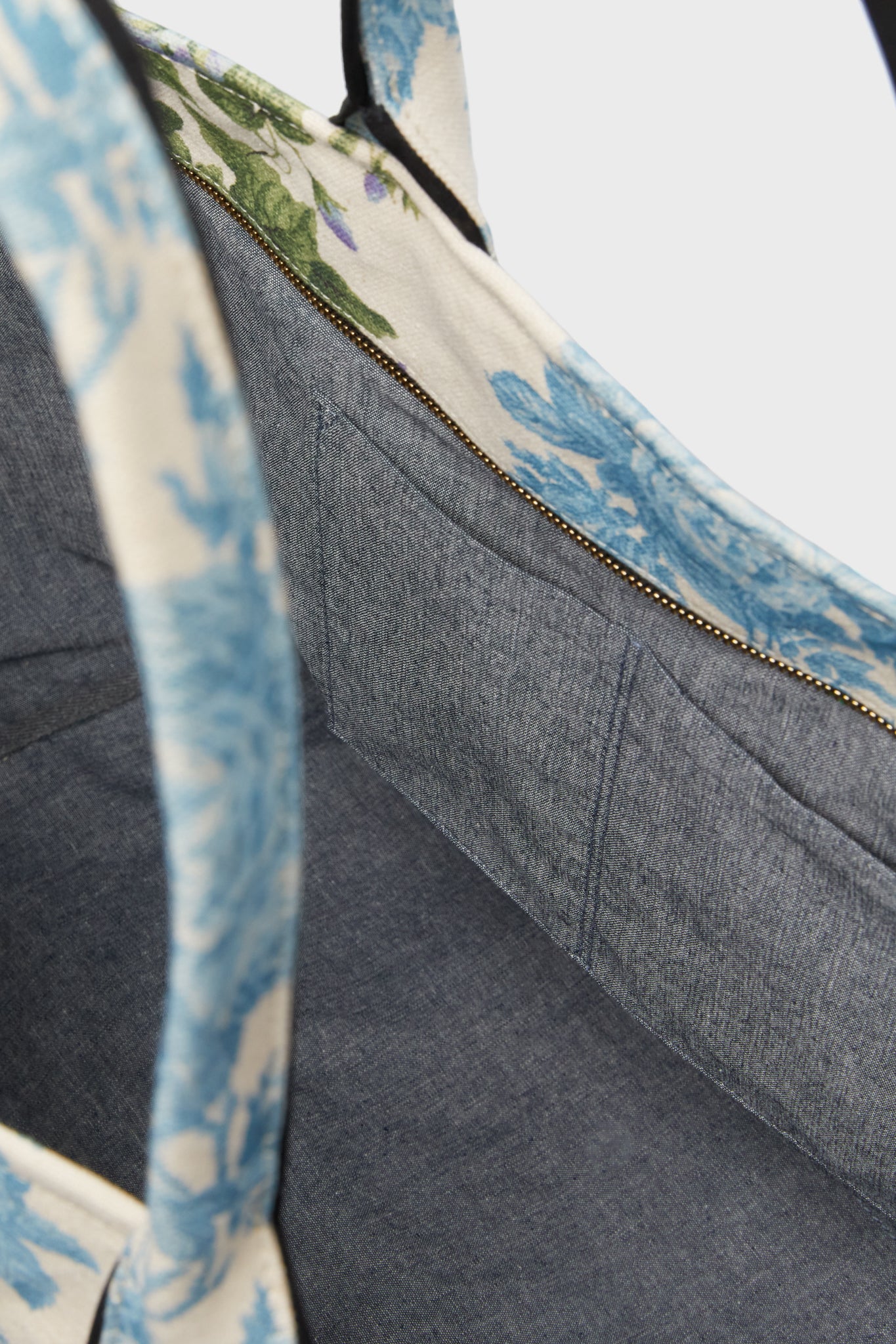 Blue Floral Stripe Giant Trop Avion - Image 6