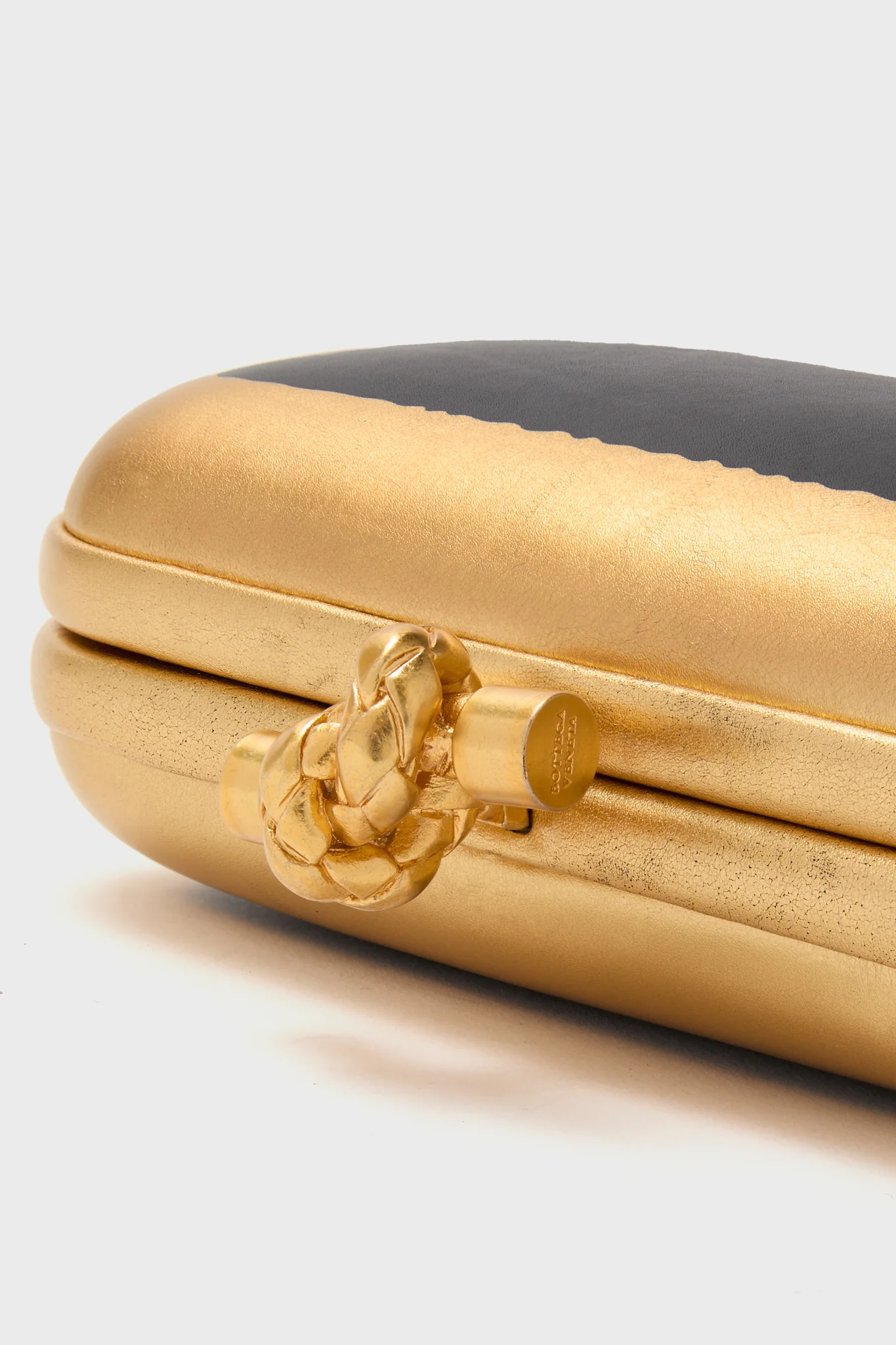 BOTTEGA VENETA Two Tone Knot Clutch - Image 6