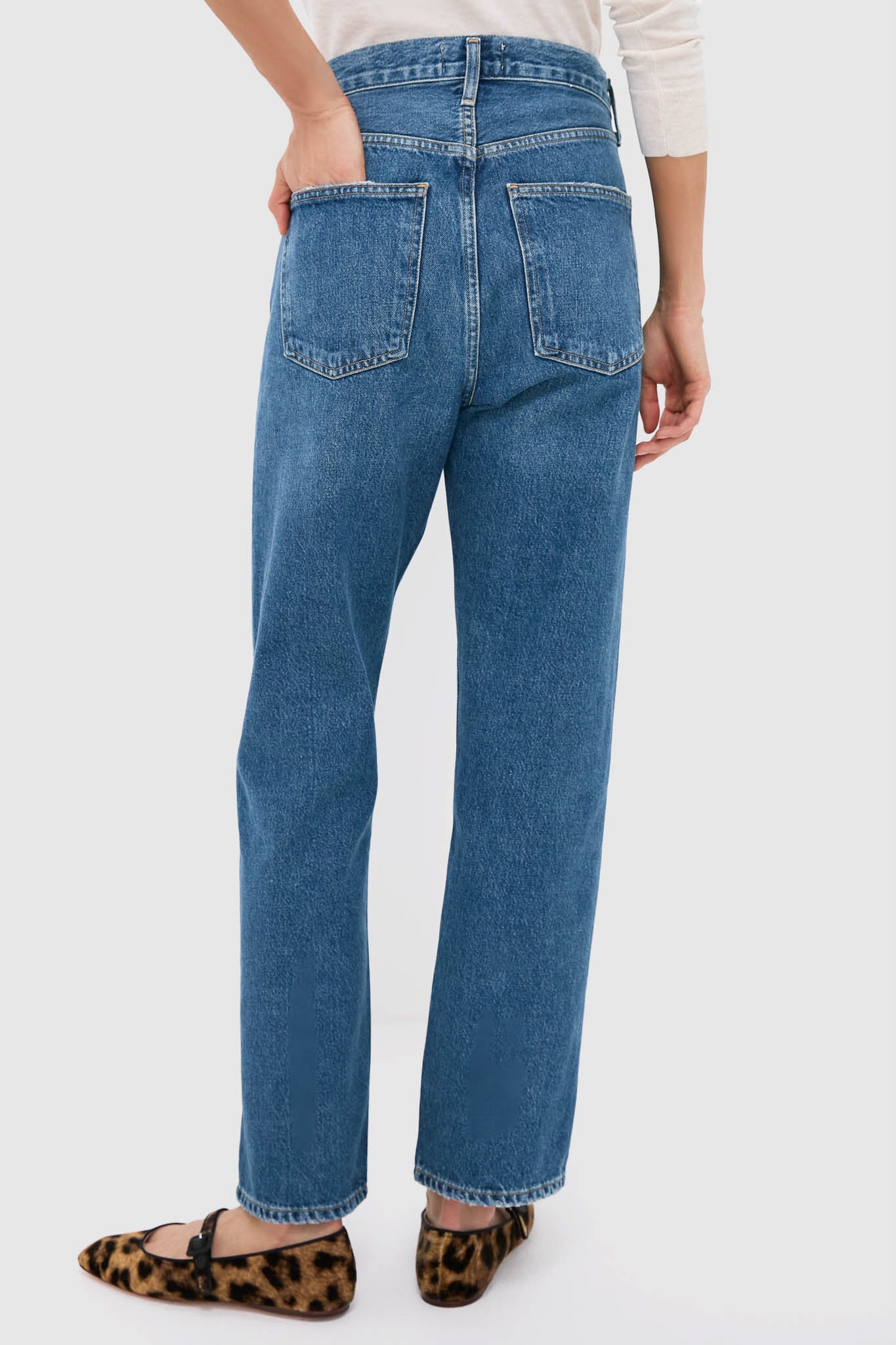 Bounty Mid Rise Loose Fit 90's Jean - Image 4