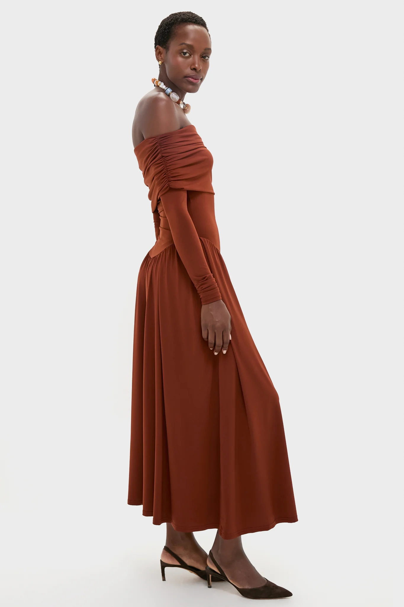 Burgundy Off the Shoulder Ruched Midi Dress - Image 3