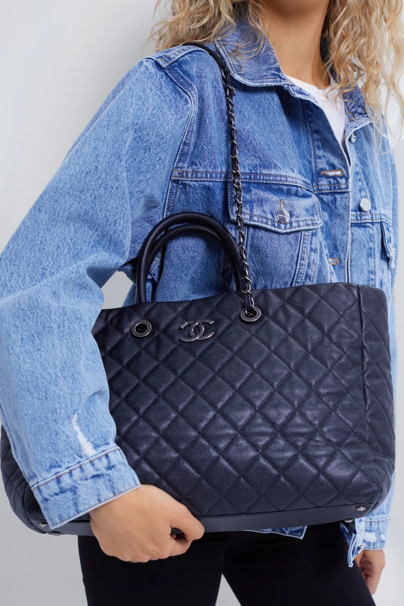 CHANEL Black Caviar Coco Allure Shopping Tote - Image 3