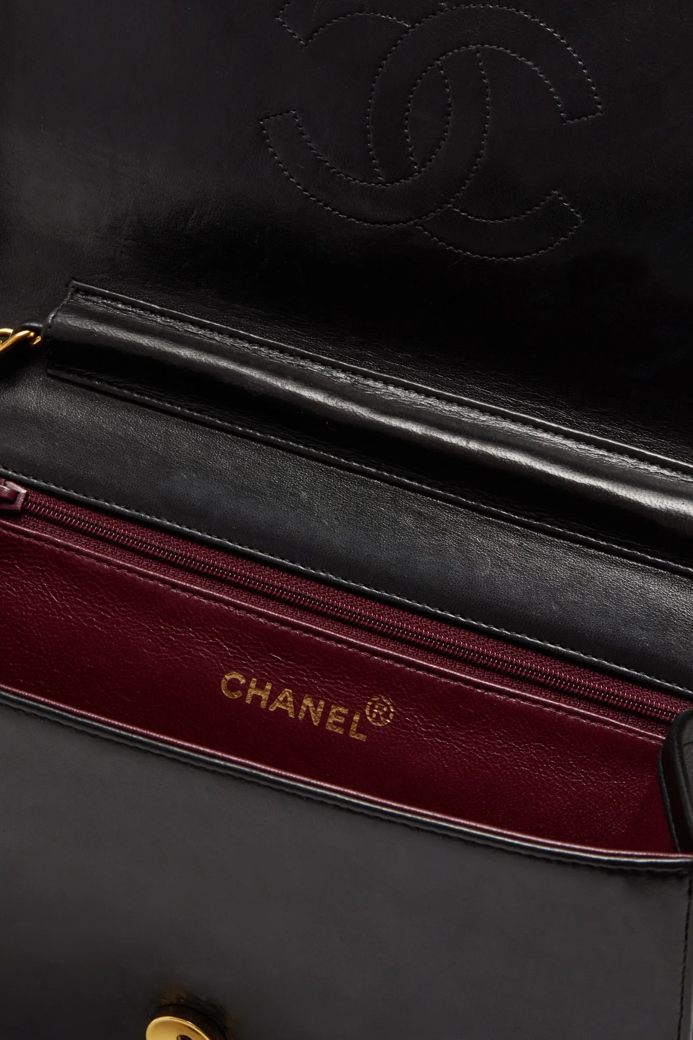 CHANEL Black Medium Vintage Quilted Lambskin Full Flap Bag - Image 5