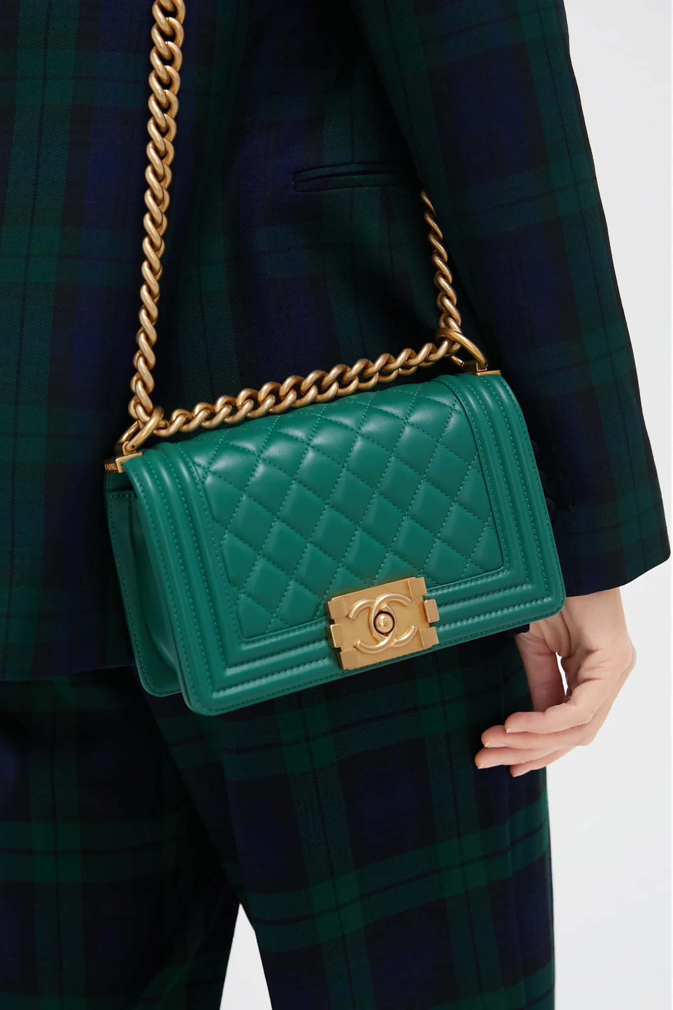 CHANEL Green Diamond Pattern Leather Chain Shoulder Bag - Image 2