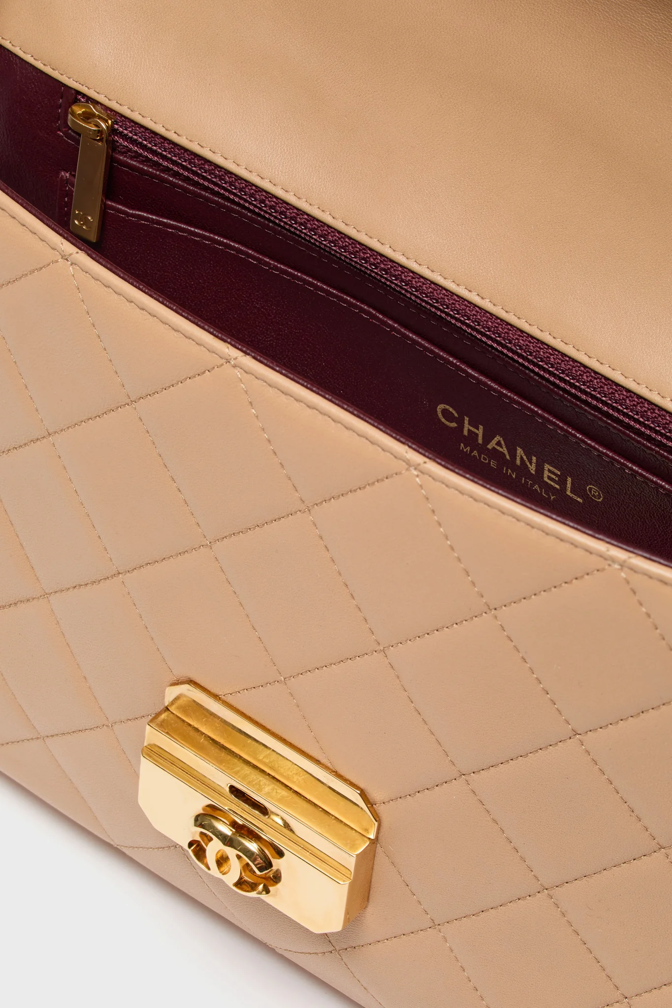 Chanel Matelasse Shoulder Bag - Image 5