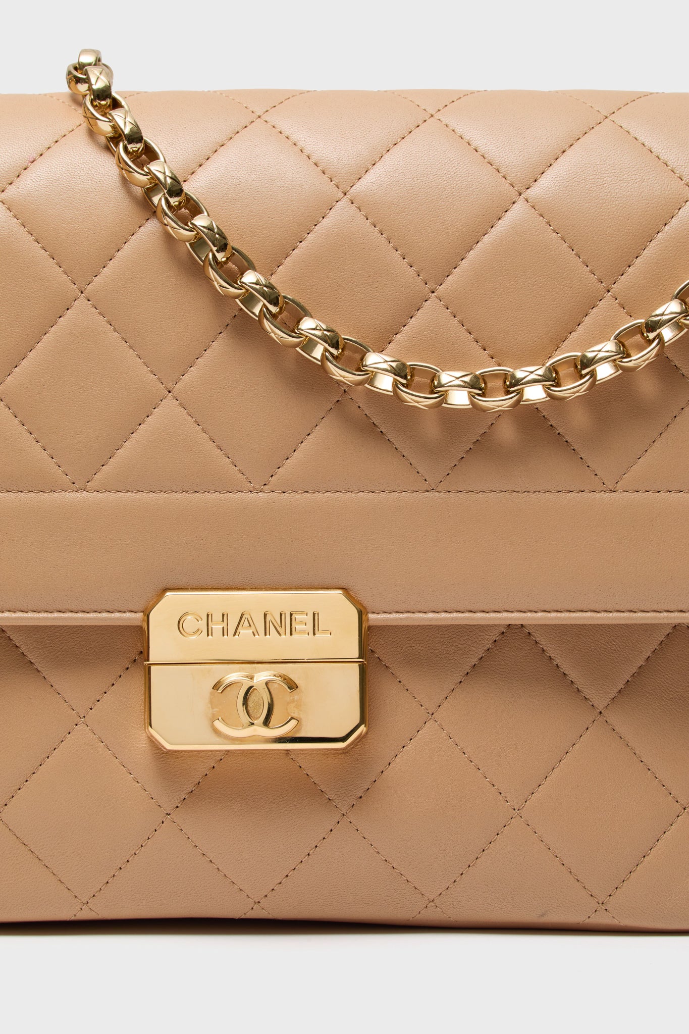 Chanel Matelasse Shoulder Bag - Image 6
