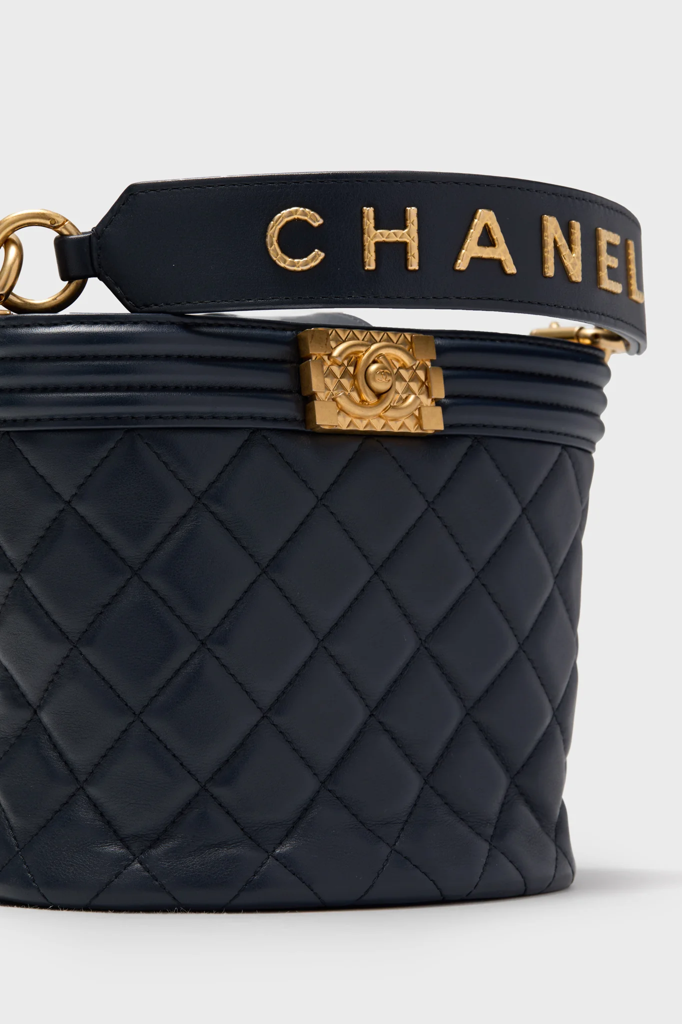 CHANEL Navy Boy Bucket Bag - Image 6