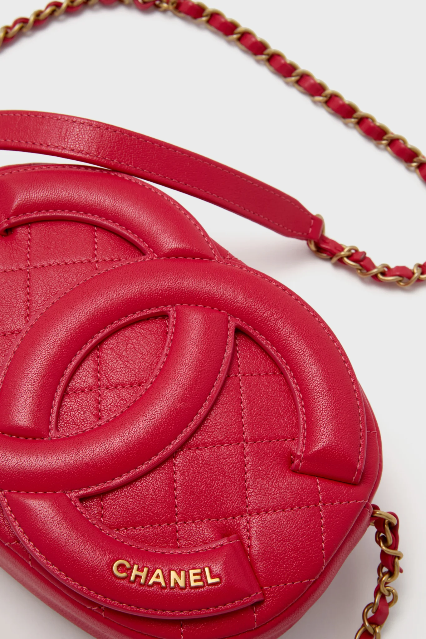 CHANEL Pink CC Camera Case - Image 6