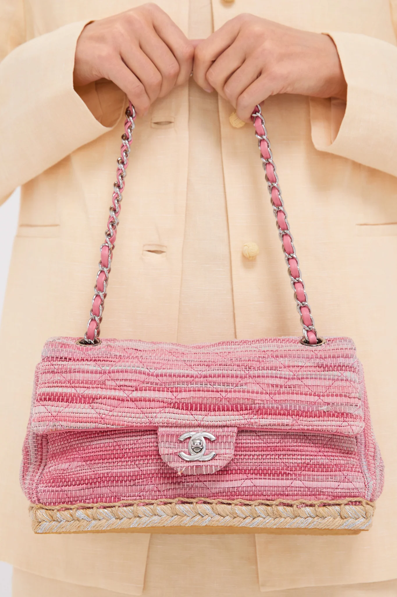CHANEL Pink Classic Raffia Espadrille Flap Bag - Image 2