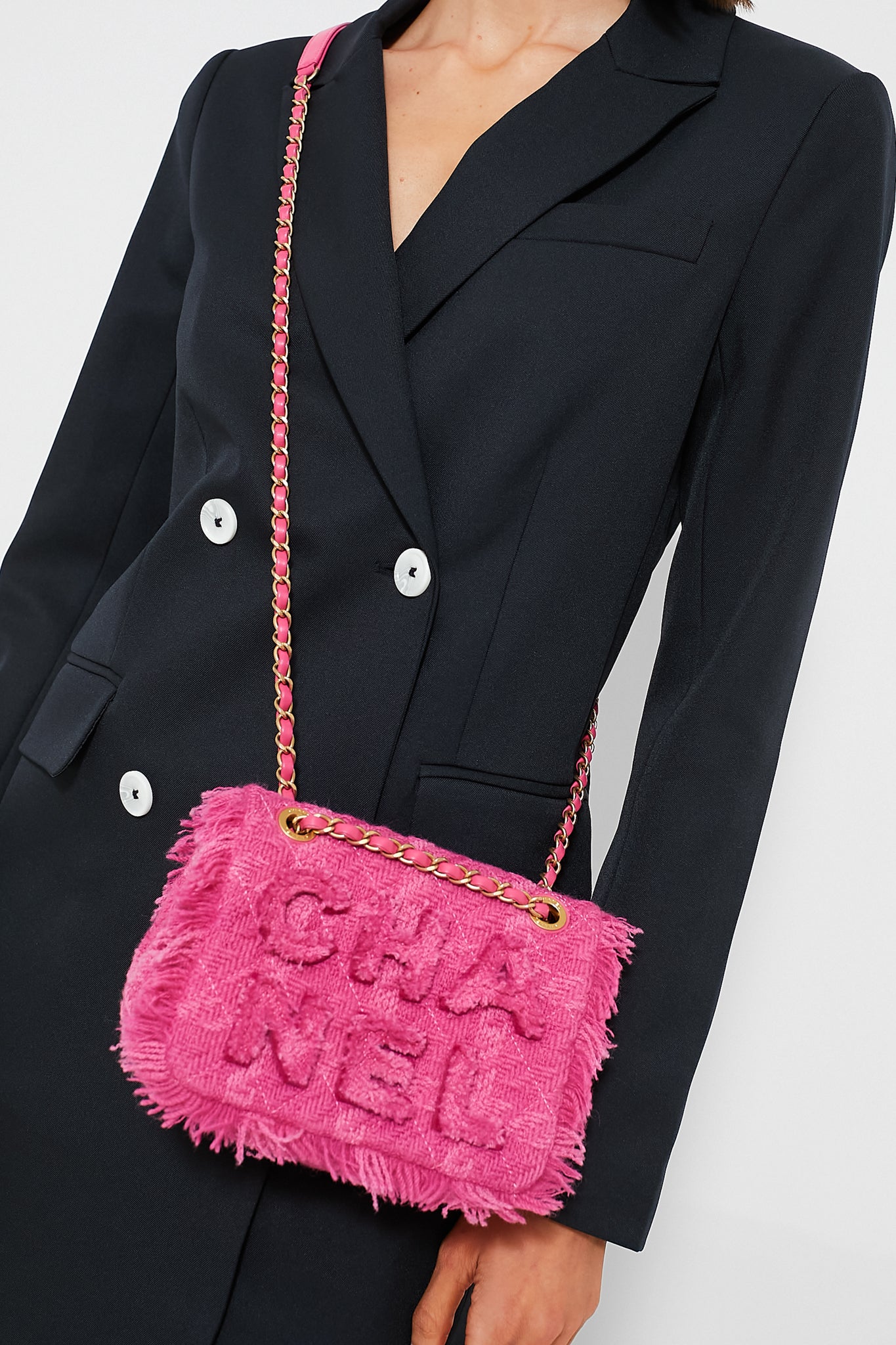 CHANEL Pink Logo Tweed Shoulder Bag - Image 3