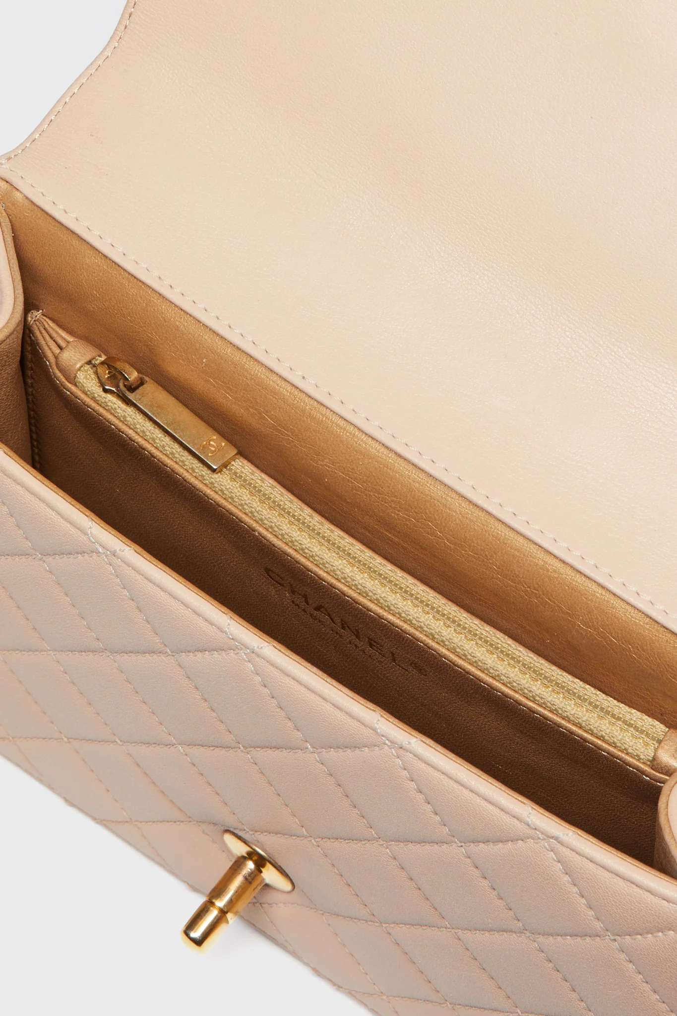 CHANEL Pink Pearl Wallet On Chain - Image 5