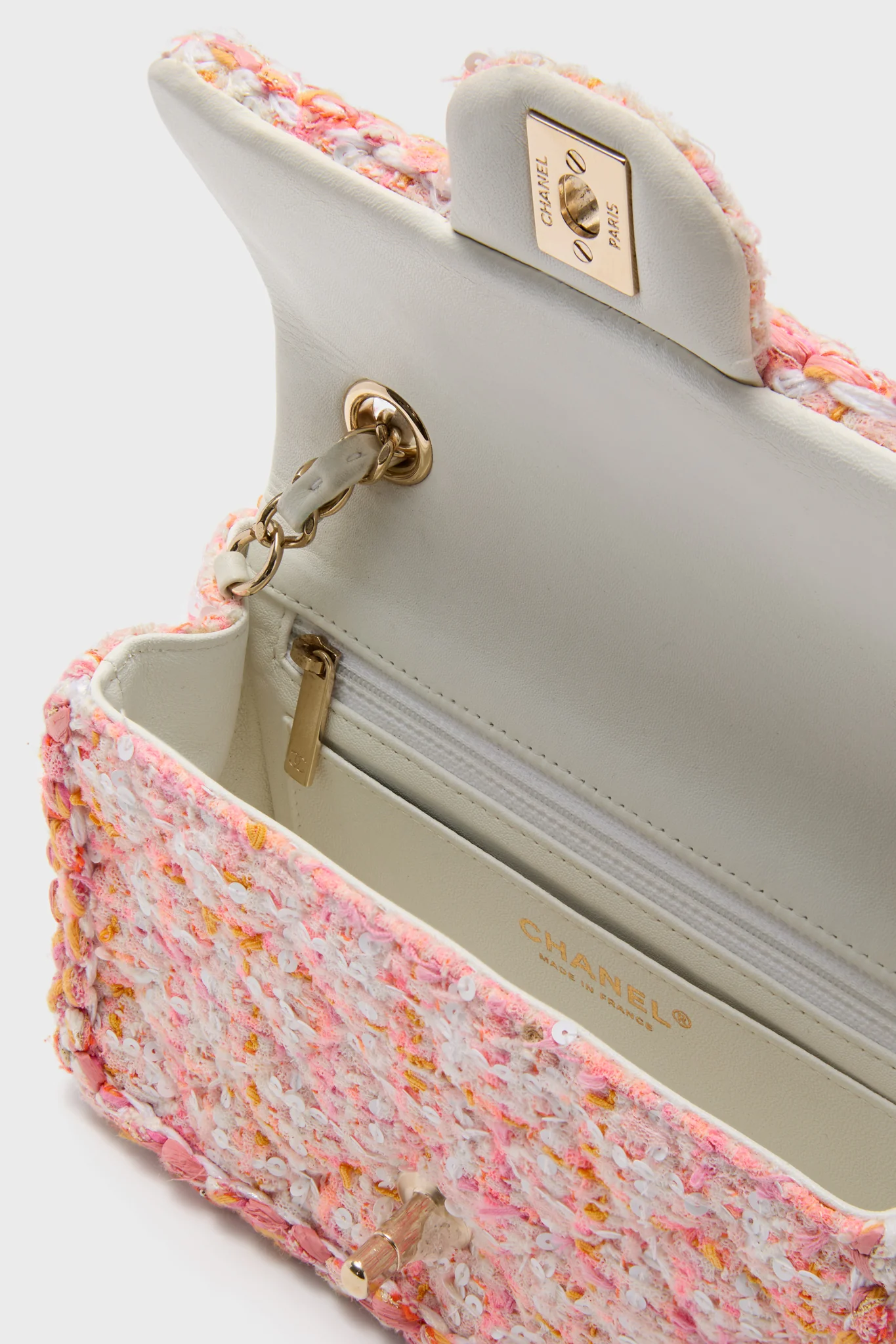 CHANEL Pink Tweed Classic Rectangular Flap Bag - Image 5