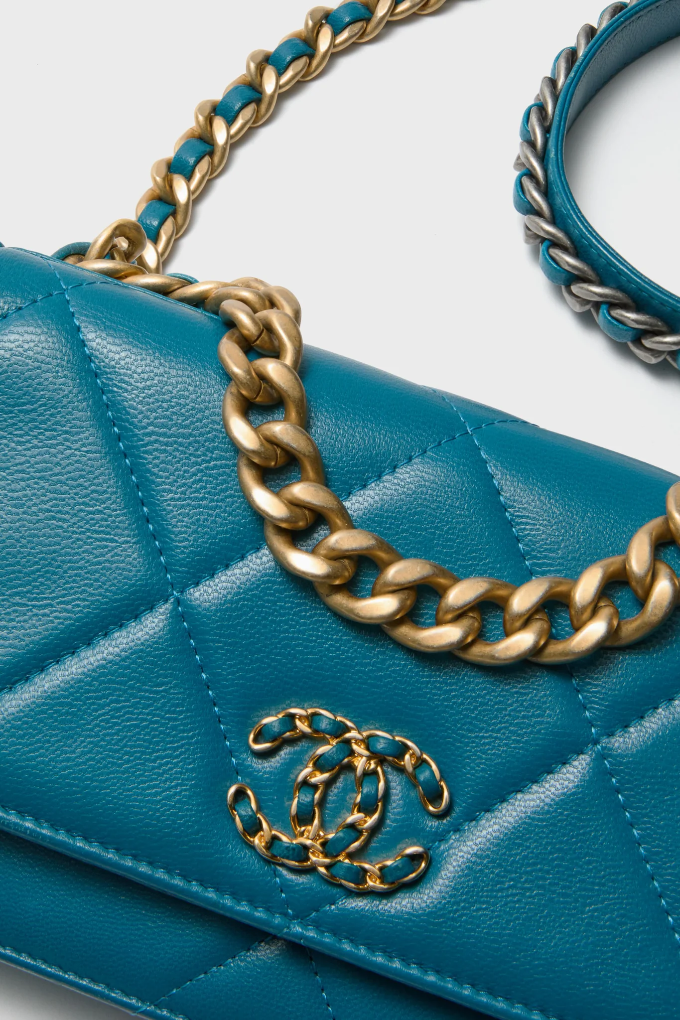 CHANEL Quilted Goatskin Wallet On Chain - Image 4