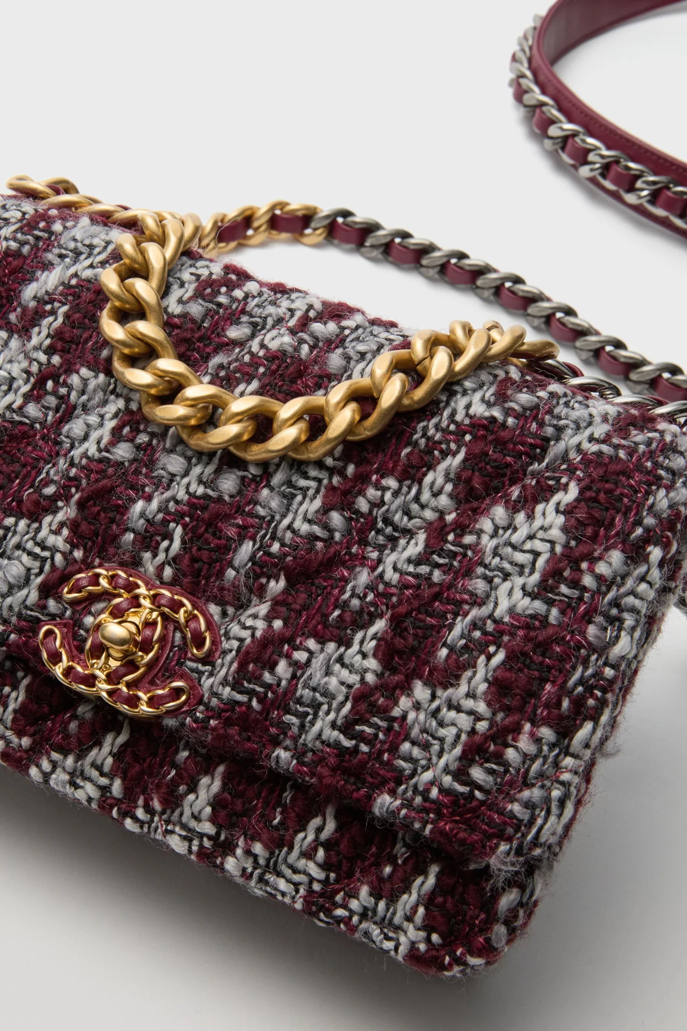 CHANEL Quilted Tweed Wallet On Chain - Image 3