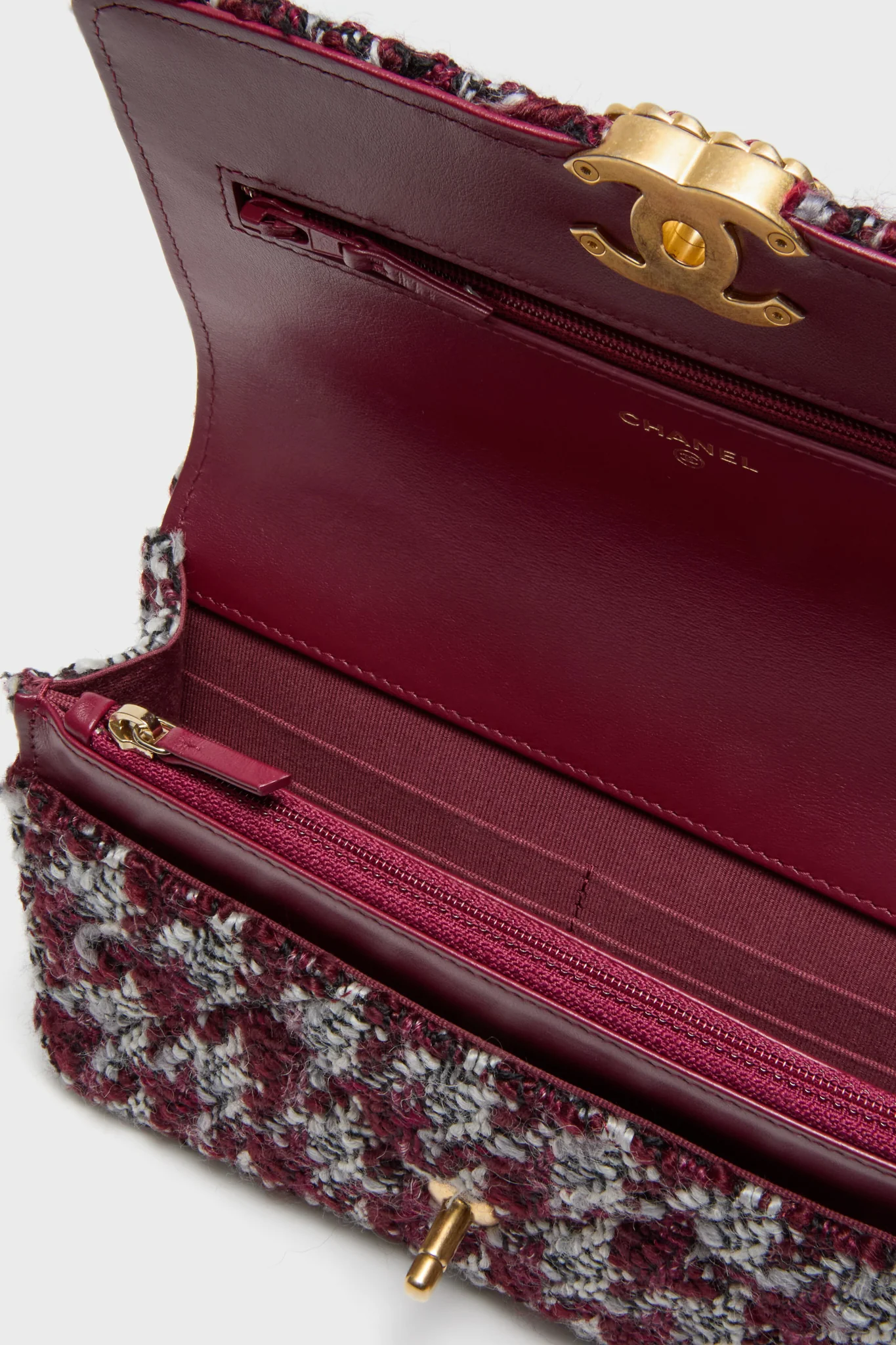 CHANEL Quilted Tweed Wallet On Chain - Image 4