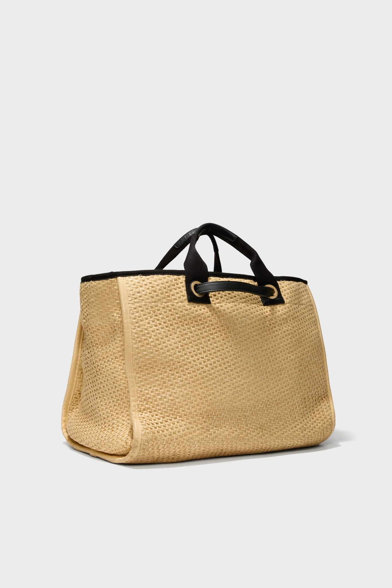 CHANEL Straw Raffia Deauville MM Tote Bag - Image 4